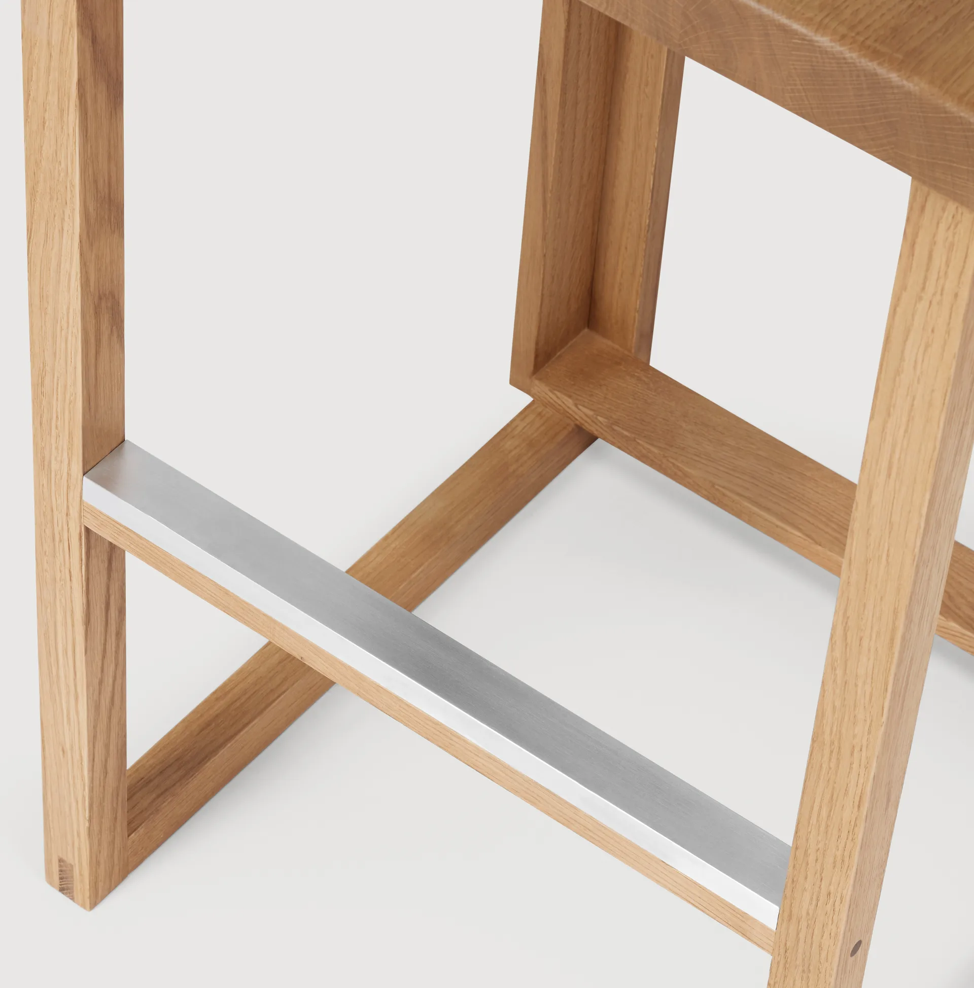 Outline σκαμπό μπαρ 75 cm, Ζεστό λουστραρισμένο δρυς-βούρτσιστο ατσάλι Kristina Dam Studio