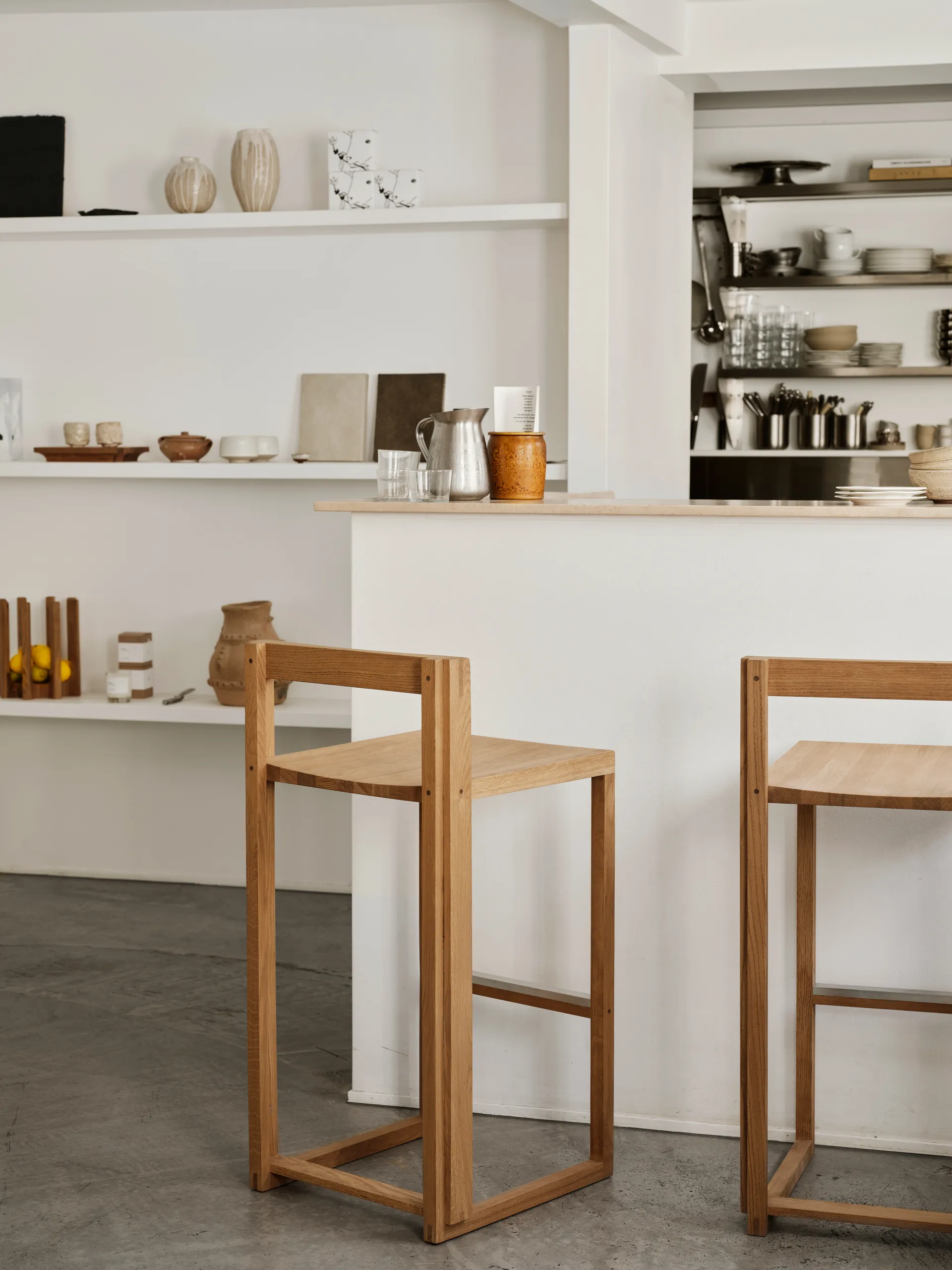 Outline σκαμπό μπαρ 75 cm, Ζεστό λουστραρισμένο δρυς-βούρτσιστο ατσάλι Kristina Dam Studio