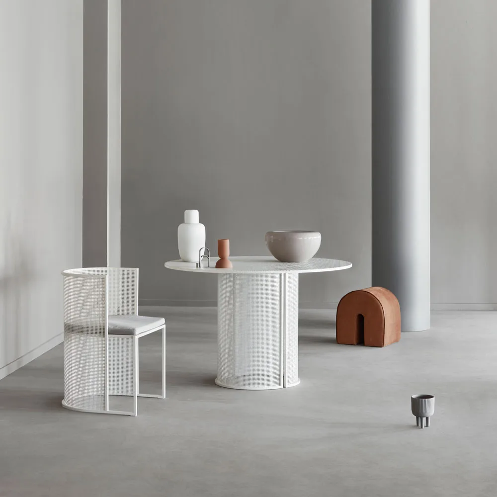 Καμπυλωτό πουφ, Δέρμα μαύρο Kristina Dam Studio