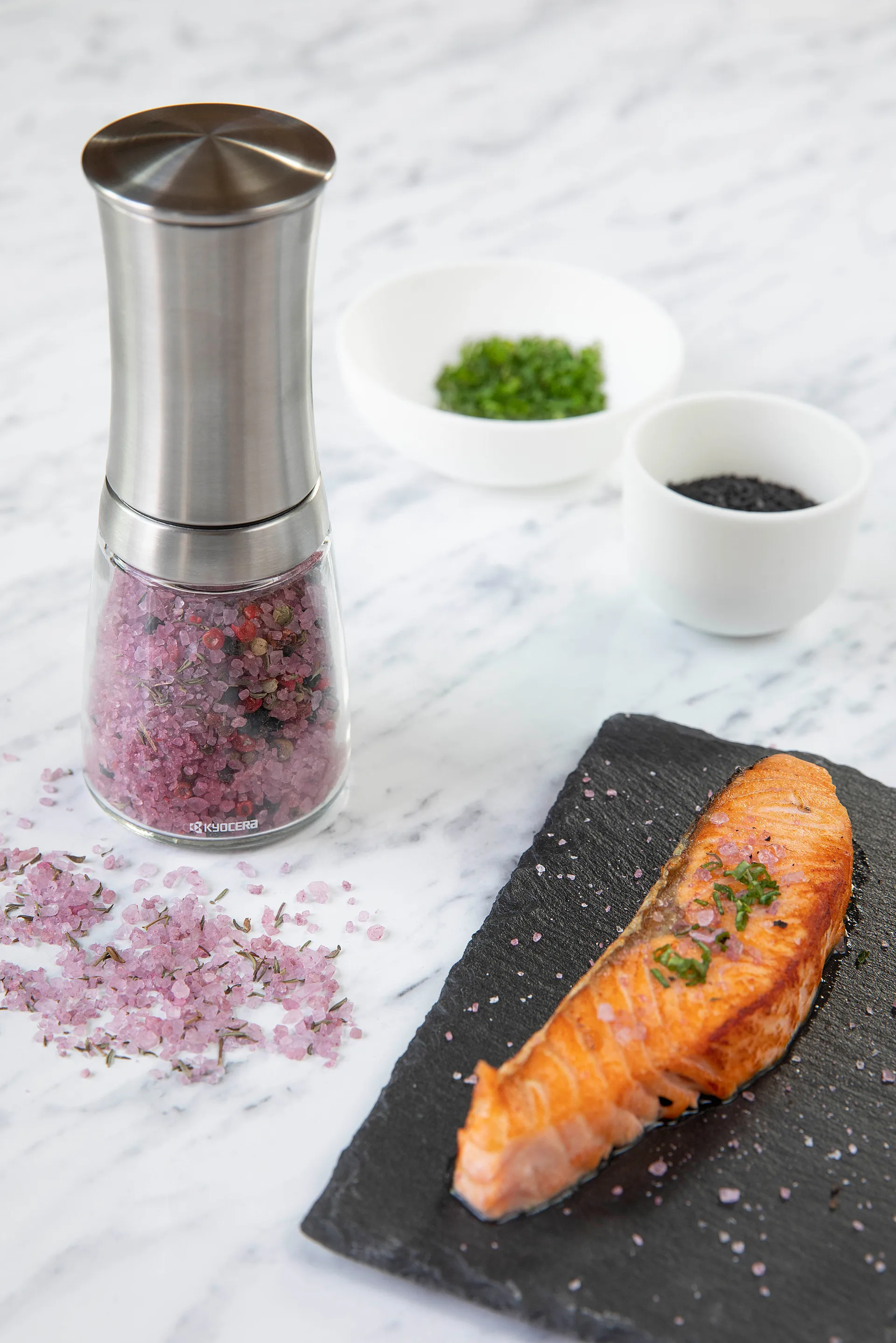 Kyocera κεραμικός μύλος μπαχαρικών με γυάλινο δοχείο, 21 cm Kyocera