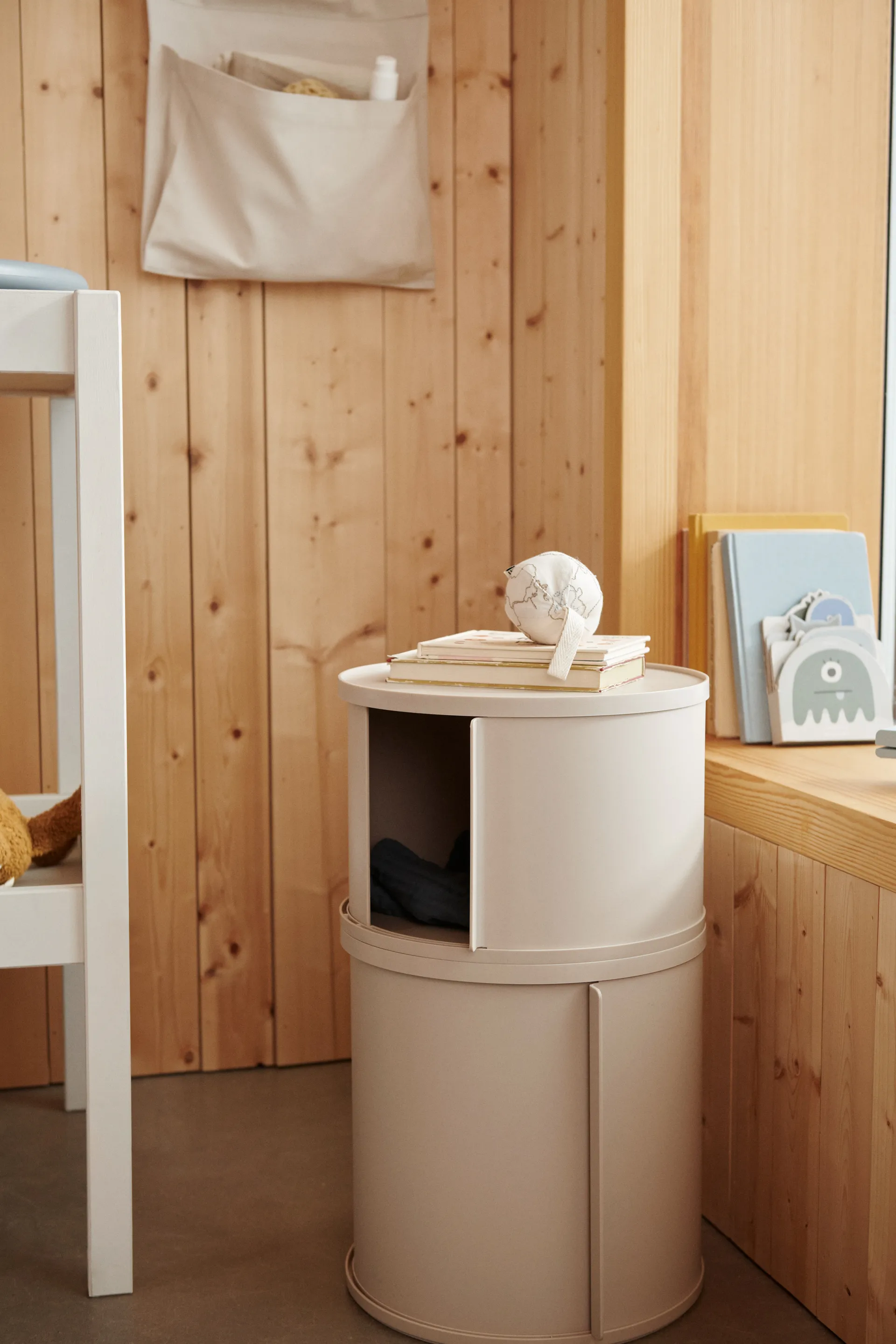 Damien τραπέζι αποθήκευσης Ø32x33 cm, Sandy Liewood