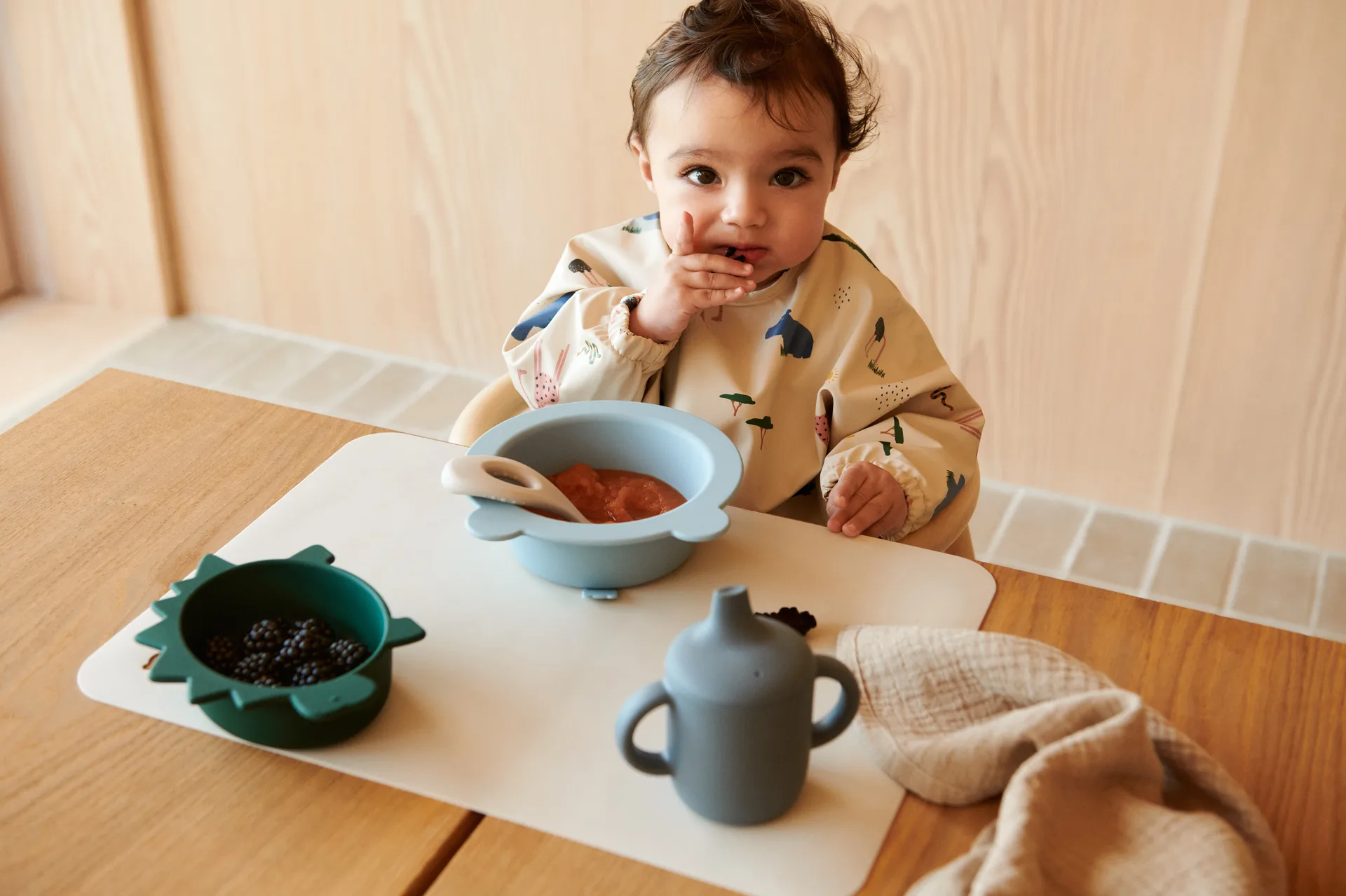 Iggy σετ σιλικονούχων μπολ 4 τμχ., Dino blue multi mix Liewood