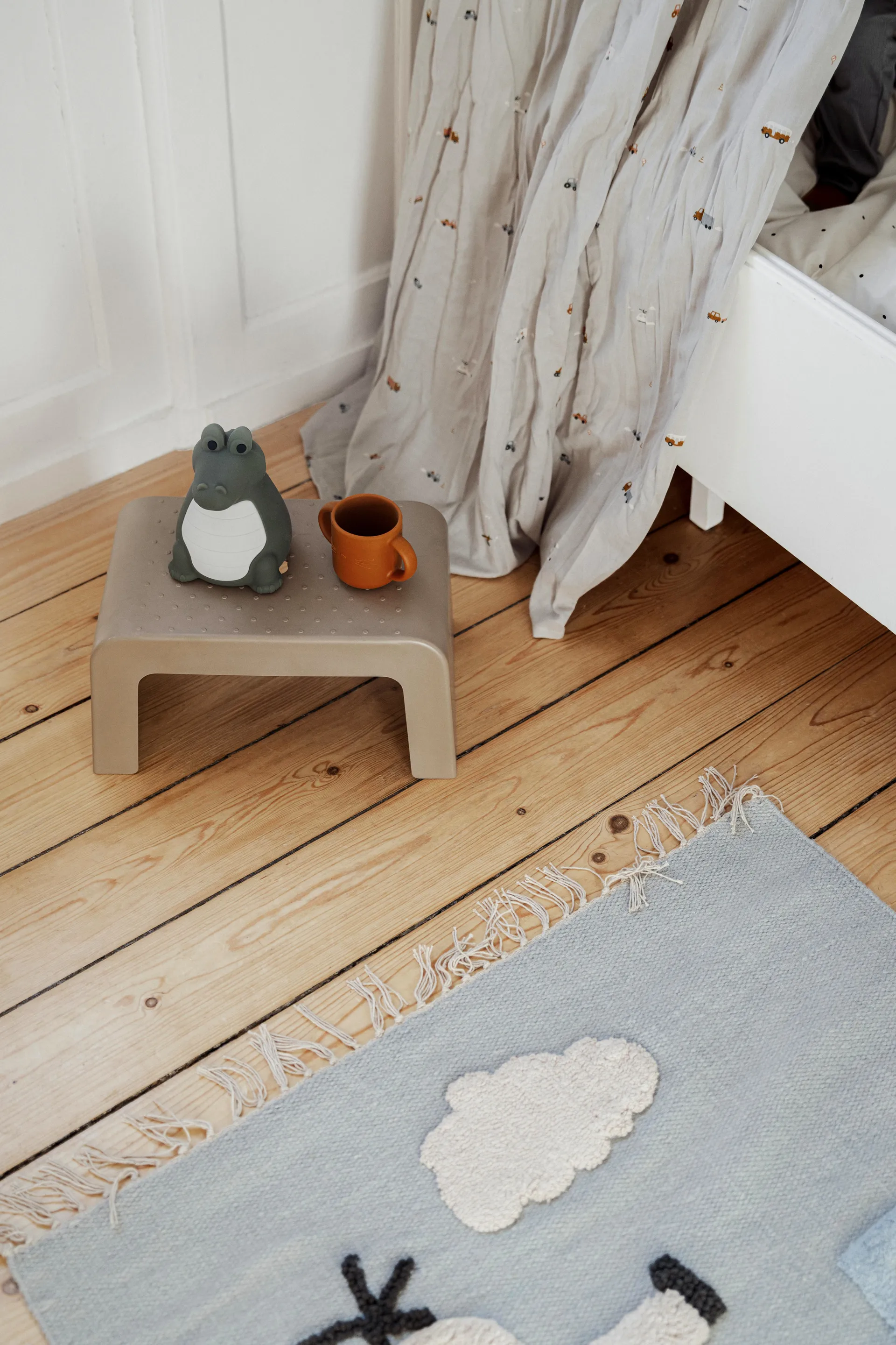 Ulla σκαμπό, Dove blue Liewood