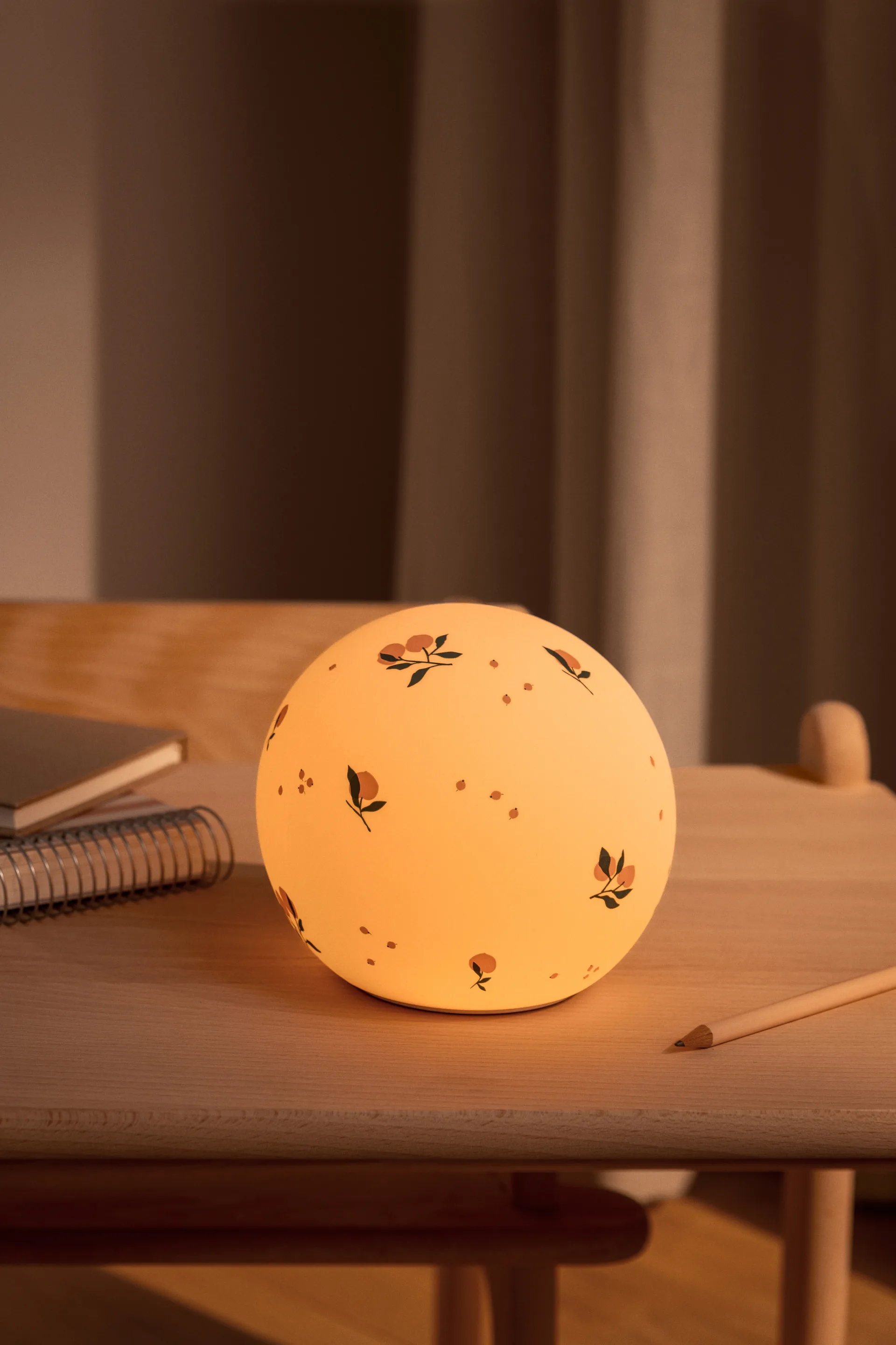 Yuki επιτραπέζιο φωτιστικό νυκτός, Peach-Sea shell Liewood