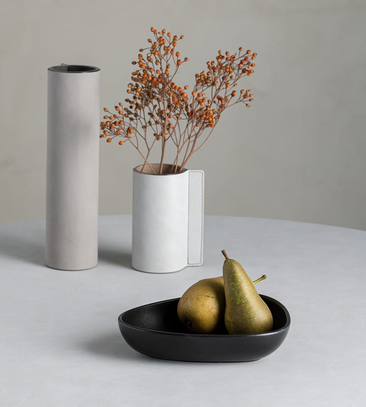 Curve βαθύ πιάτο ψευδοπορσελάνης 19x22 cm, μαύρο LIND DNA