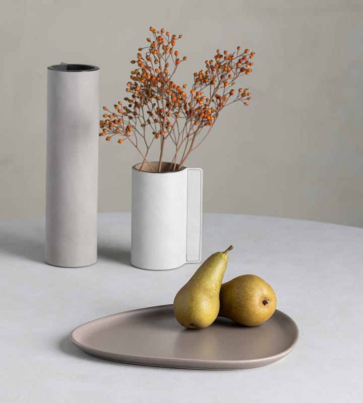 Curve πιάτο ψευδοπορσελάνης 26x30 cm, Θερμό Γκρι LIND DNA