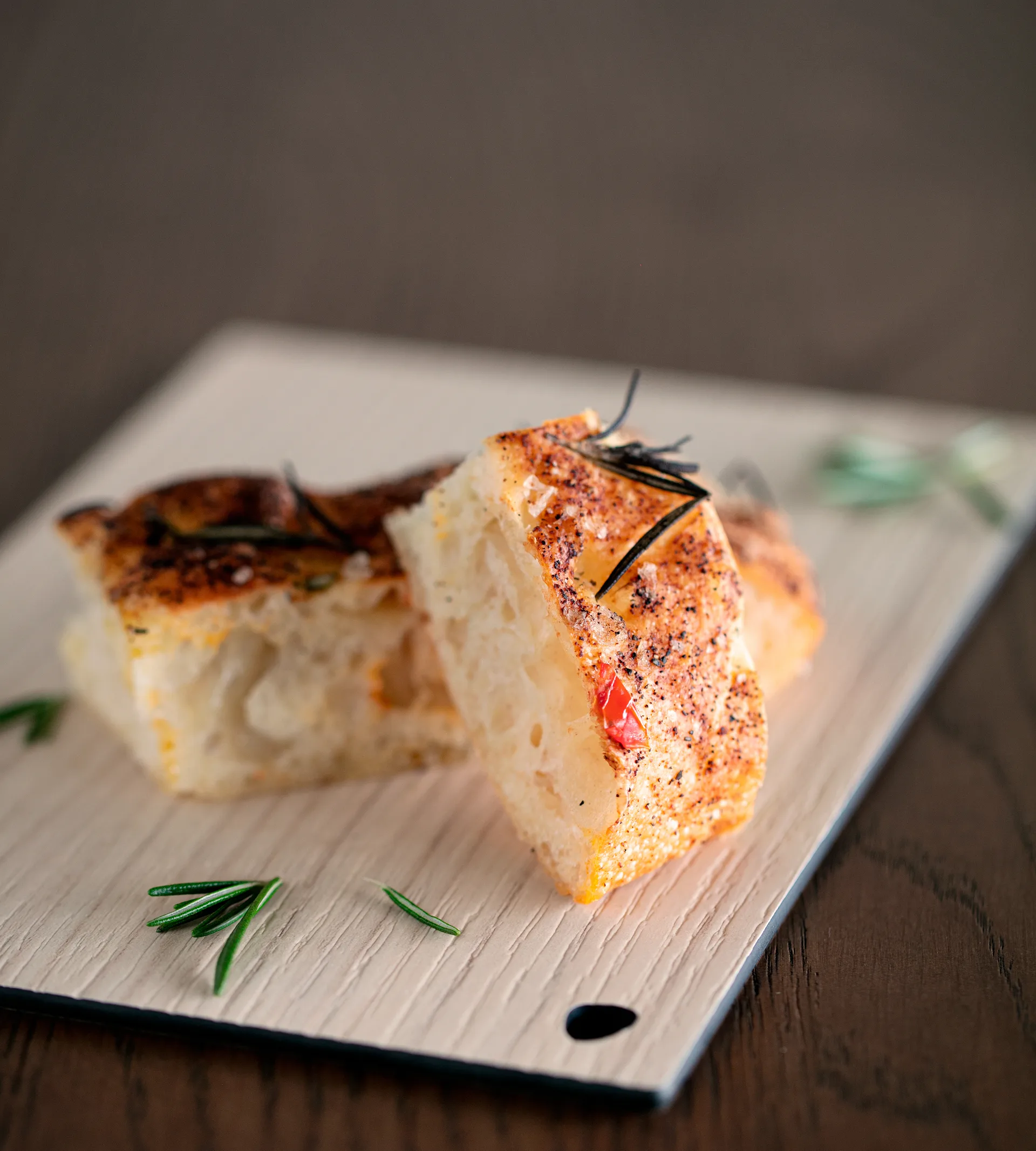 Cut & Serve τετράγωνη επιφάνεια κοπής S, Δεσποτάκι LIND DNA