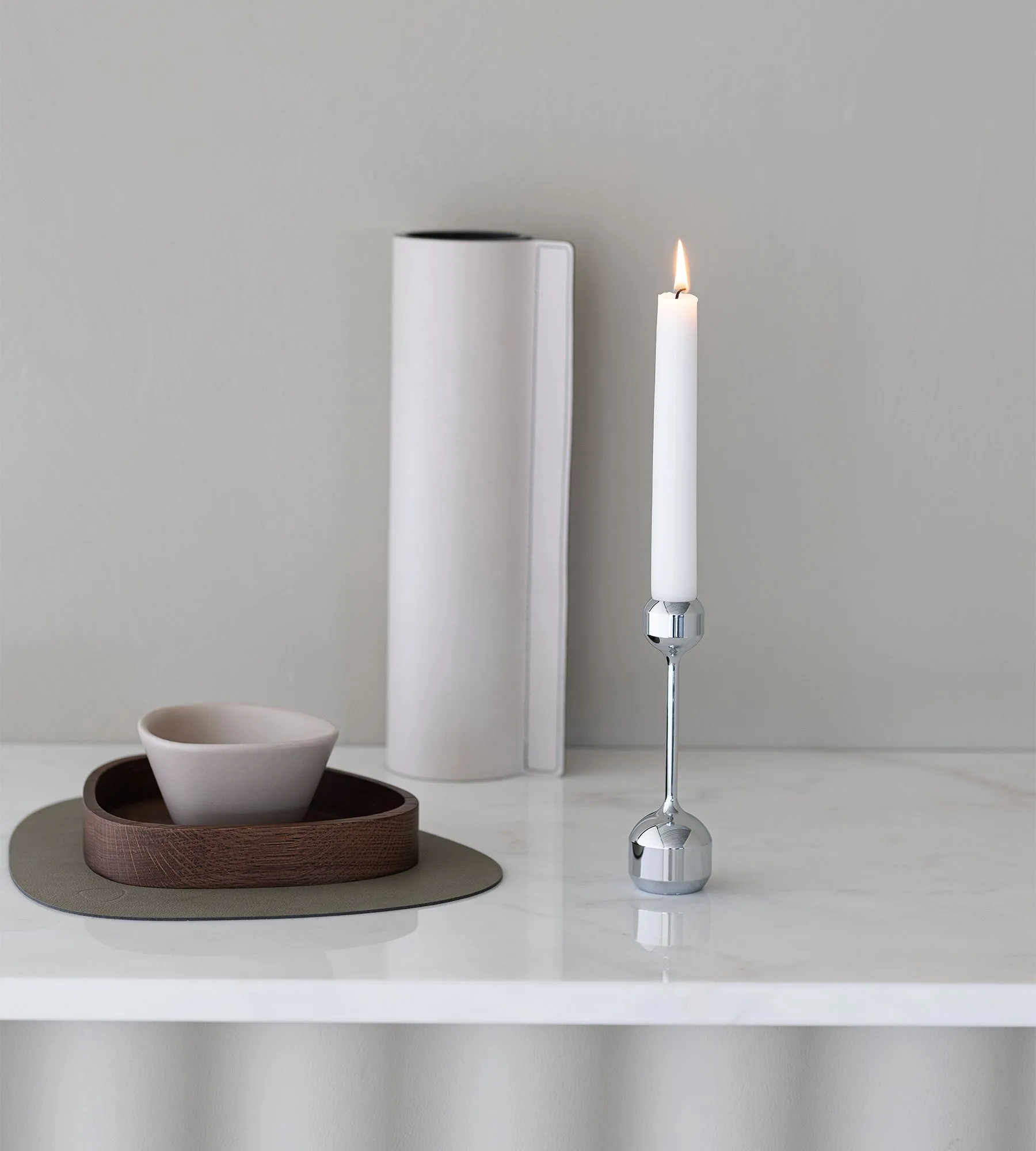 Κηροπήγια Silhouette 145, Chrome LIND DNA