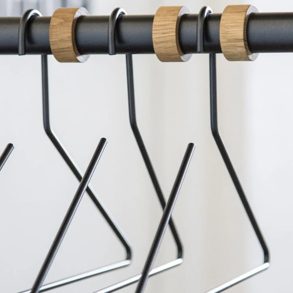 Slim κρεμάστρα, μαύρο LIND DNA