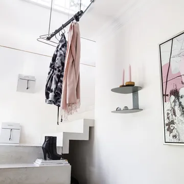 Swing κρεμάστρα - oak black, l, snöre black - LIND DNA