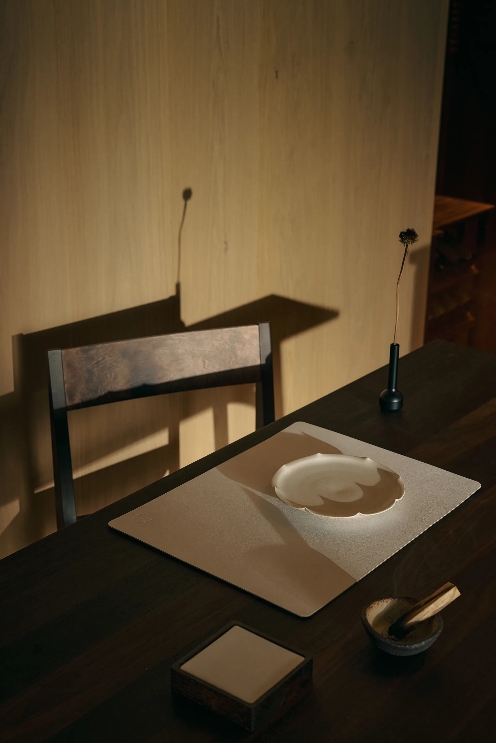 Wood Box αποθήκευση για σουβέρ, Smoked-oak, square, S LIND DNA