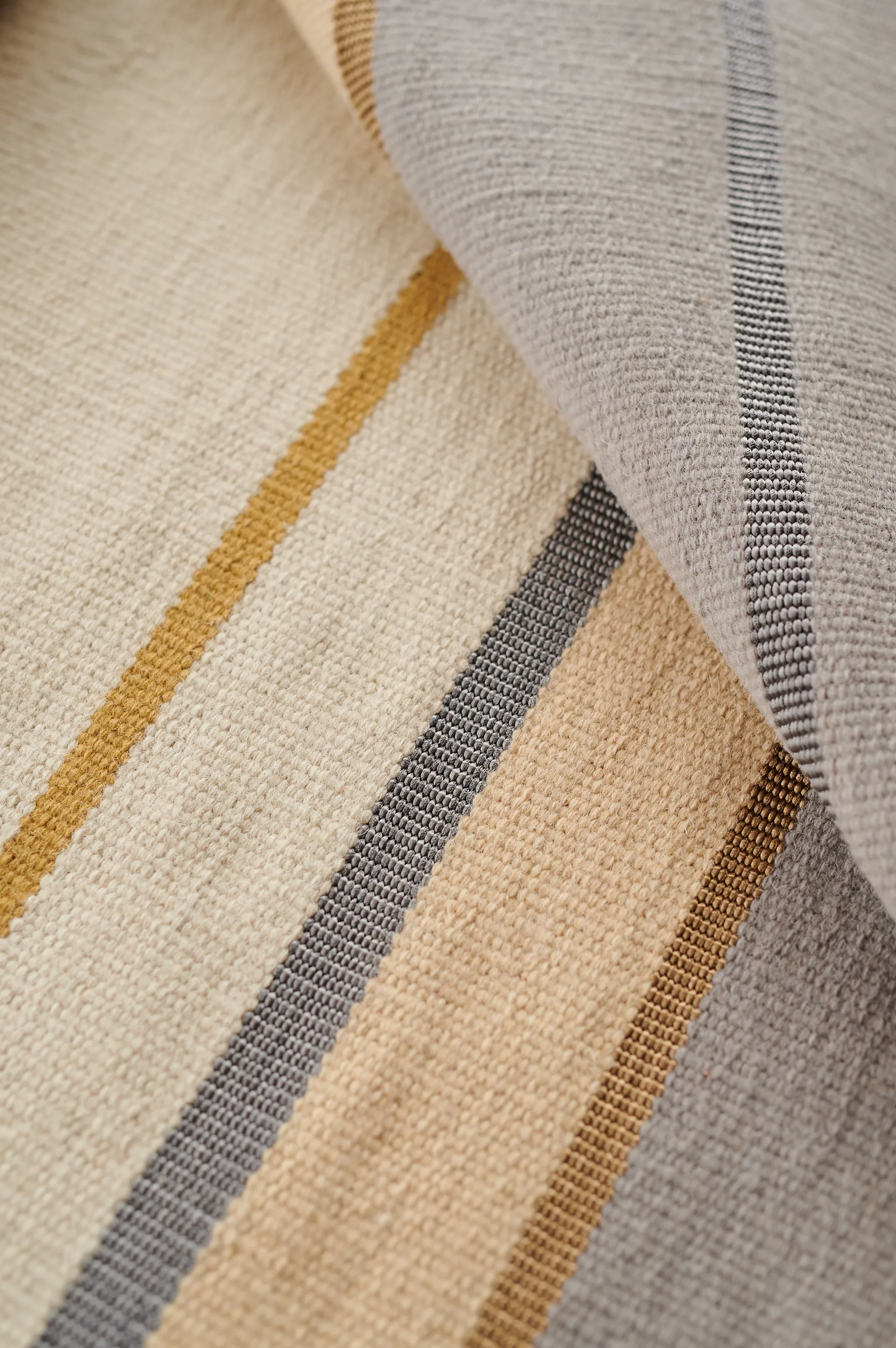 Metallum χαλάκι 140x200 cm, Μουσταρδί Linie Design