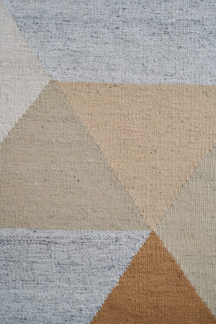 Χαλί, Snefrid, Μουσταρδί. 170x240 εκ Linie Design