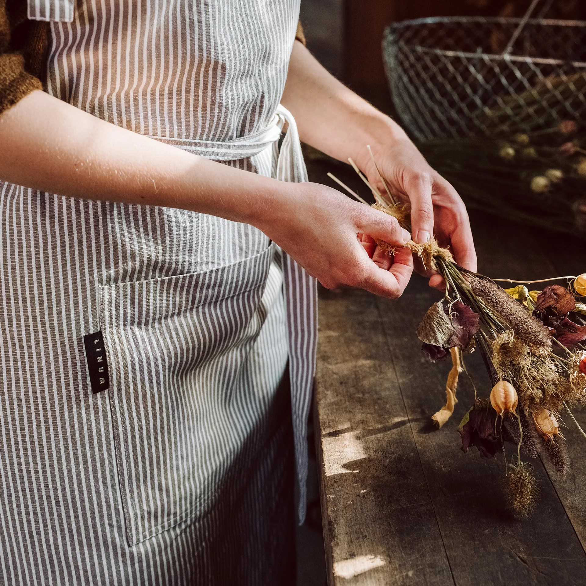 Ποδιά Emma, Καφέ Μουλβάδο Linum