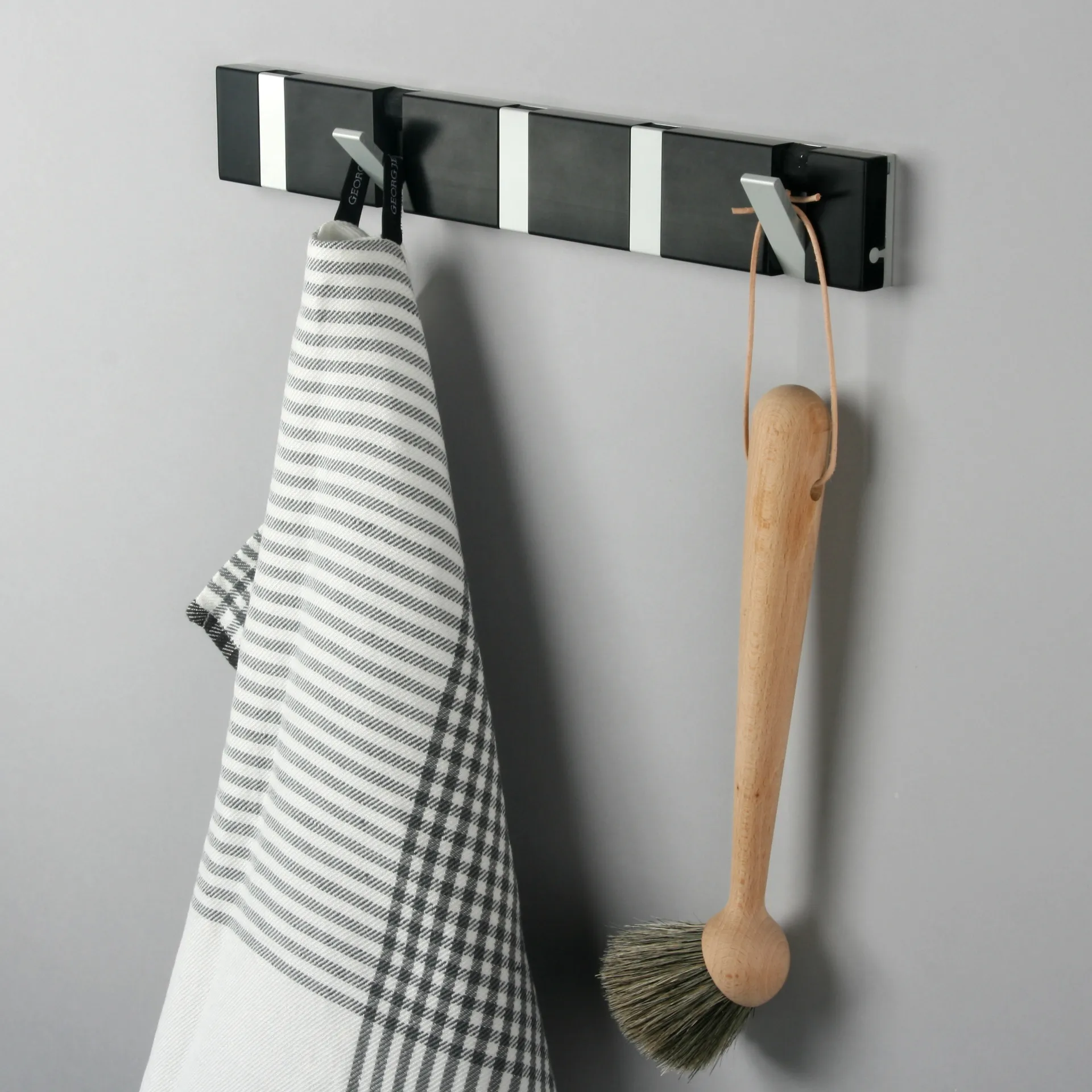 Loca Knax κρεμάστρα 33 cm komposit, μαύρο LoCa