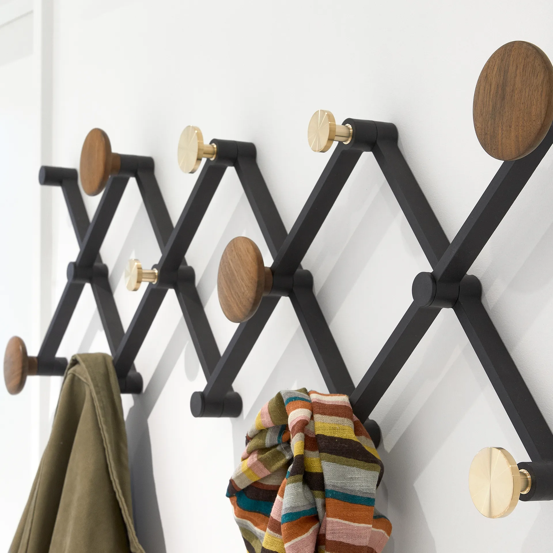 X•TEND κρεμάστρα, καρυδιά LoCa