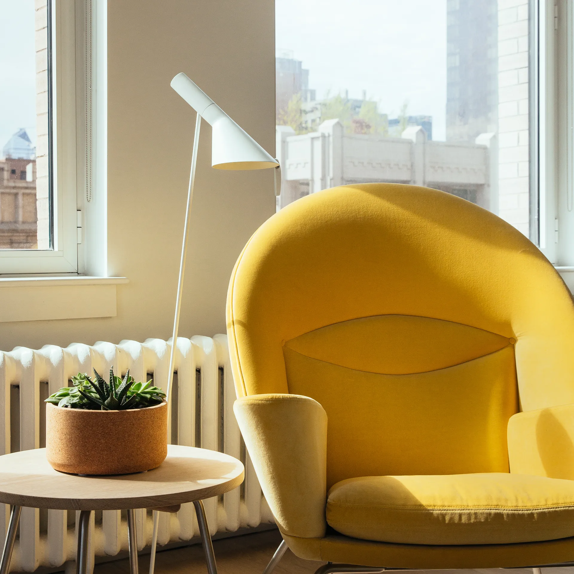 AJ φψτιστικό δαπέδου, Λευκό Louis Poulsen