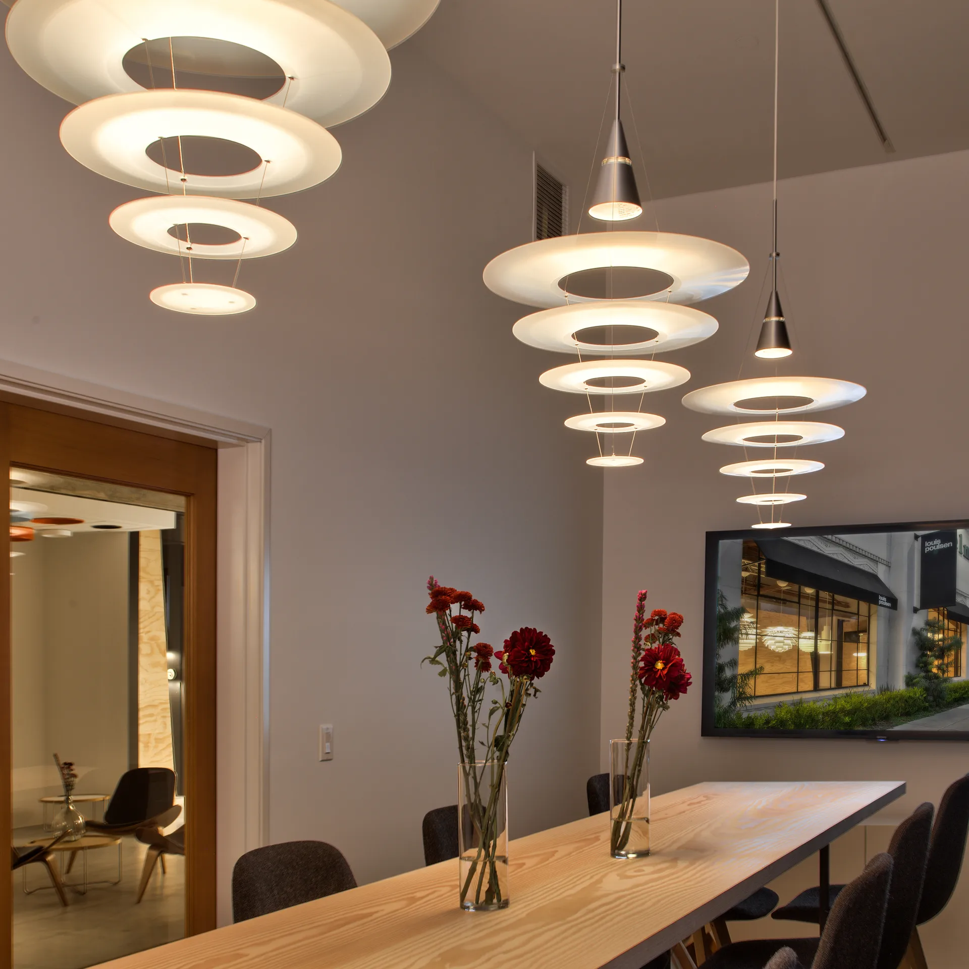 Enigma 545 κρεμαστό φωτιστικό, Λευκό Louis Poulsen