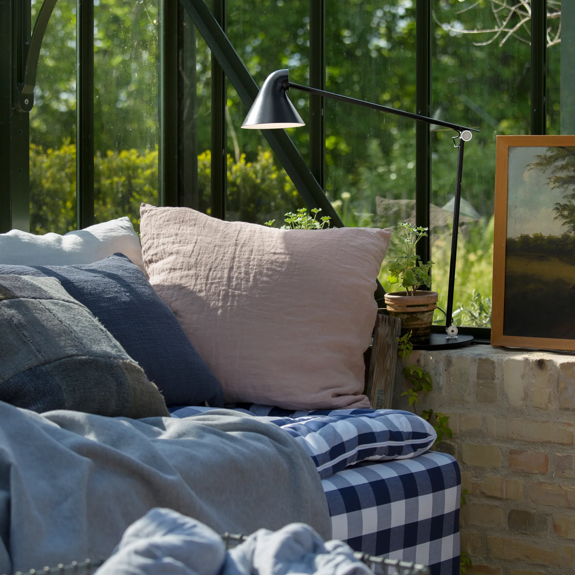 NJP επιτραπέζιο φωτιστικό, Μαύρο Louis Poulsen