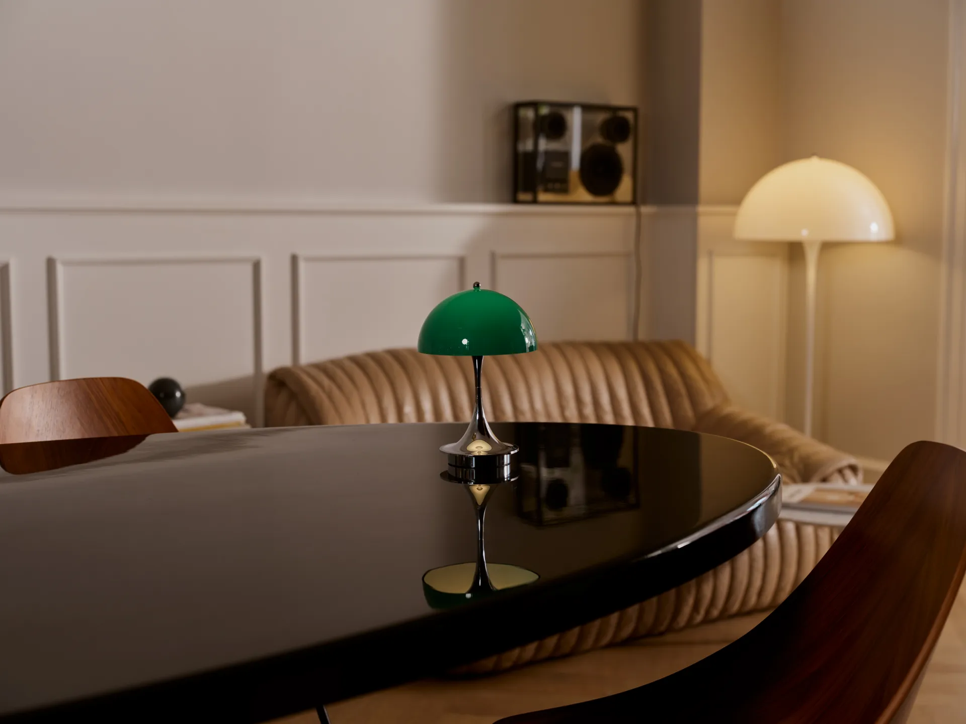 Panthella 160 Portable v3 επιτραπέζιο φωτιστικό, Original Opal Green Louis Poulsen