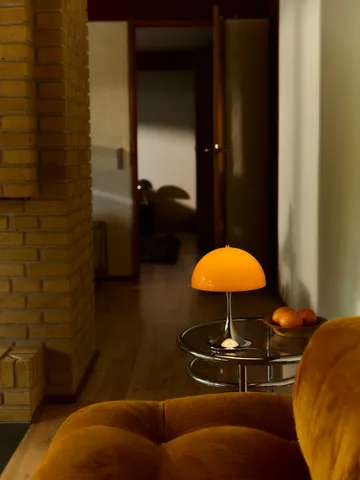 Panthella 250 φορητό επιτραπέζιο φωτιστικό V3 - Original Opal Orange - Louis Poulsen