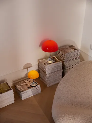 Panthella 250 φορητό επιτραπέζιο φωτιστικό V3 - Original Opal Red - Louis Poulsen