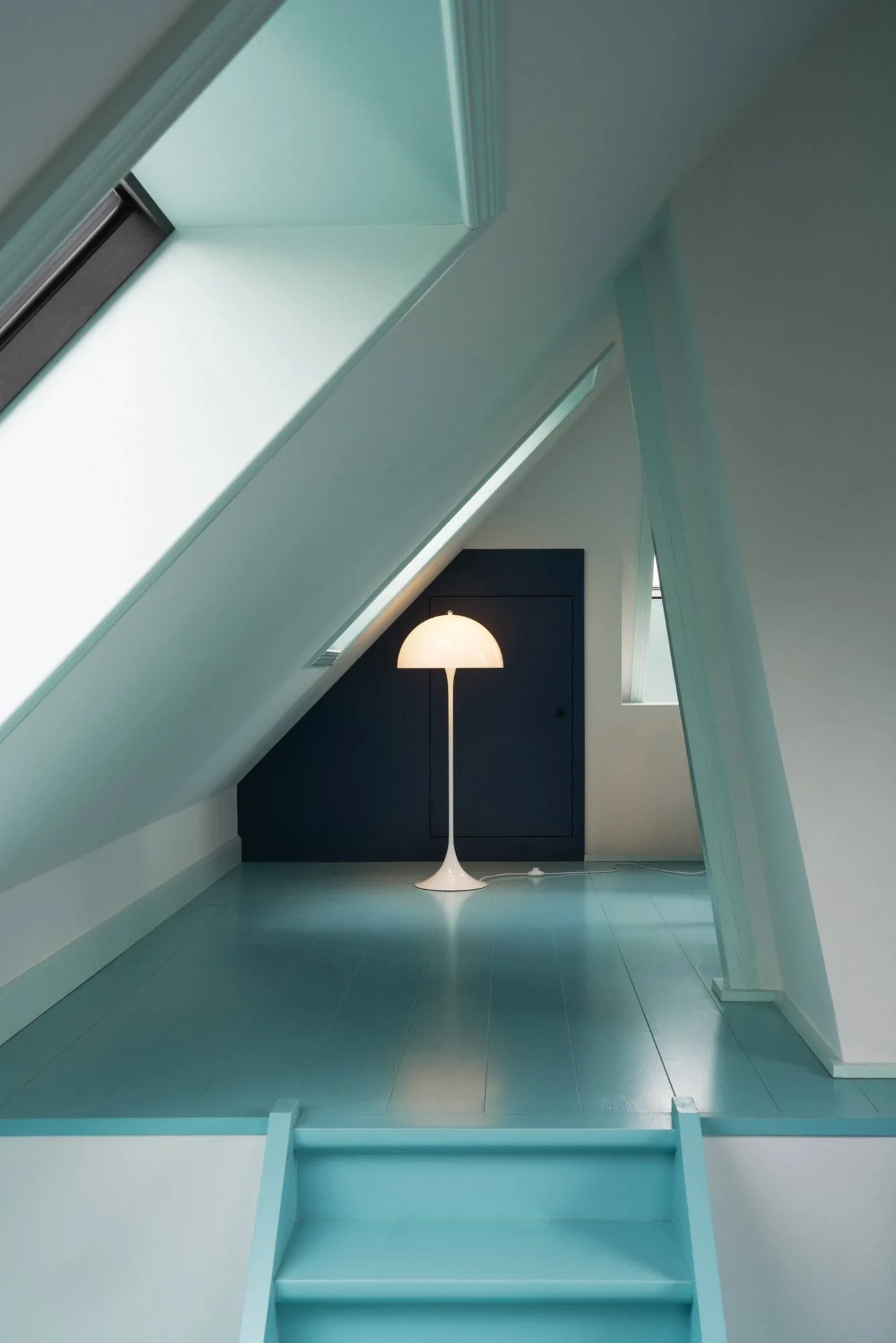 Panthella 400 επιδαπέδια λάμπα, Opal white Louis Poulsen