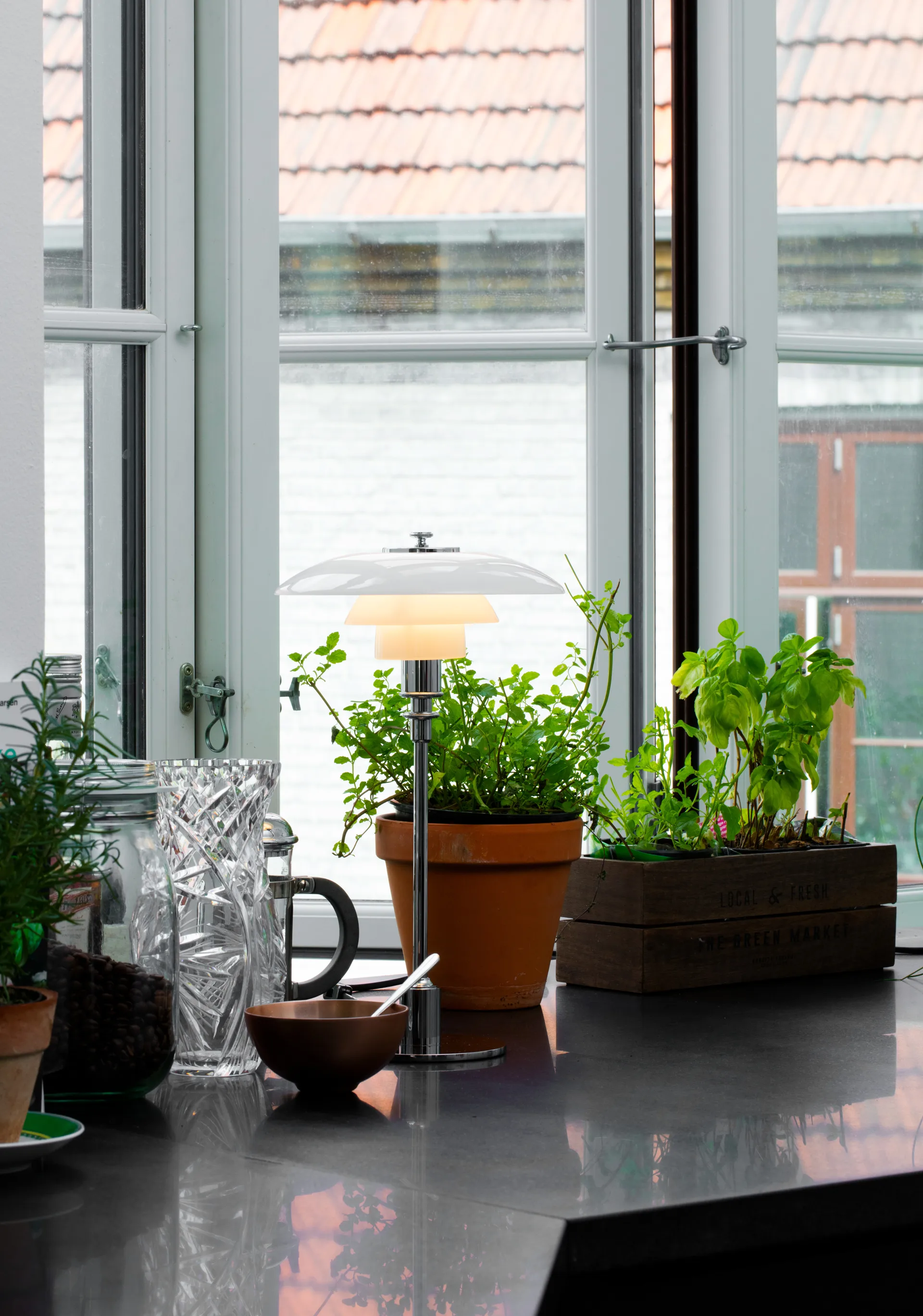 PH 2/1 επιτραπέζιο φωτιστικό, Χρώμιο Louis Poulsen