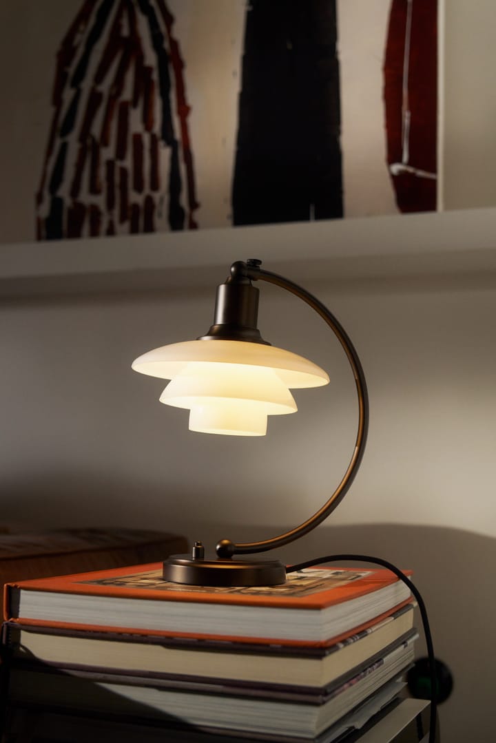 PH 2/2 Luna, Aged brass-οπαλικό γυαλί Louis Poulsen