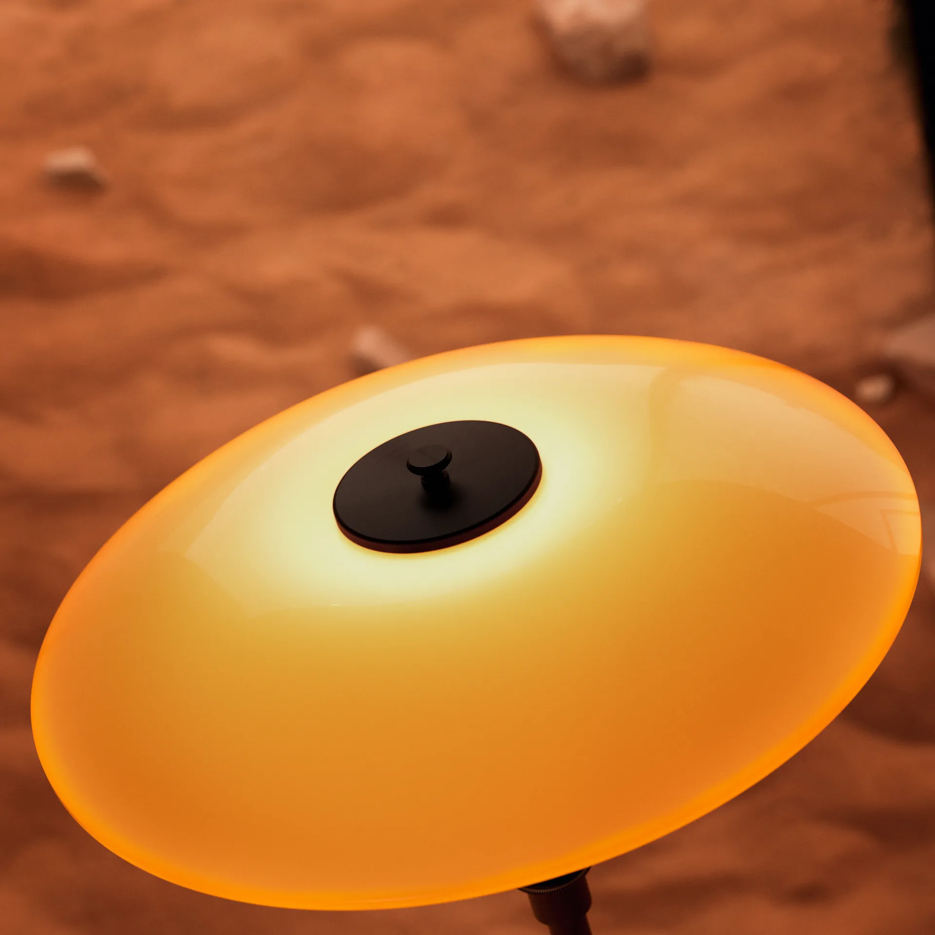 PH 3½-2½ επιδαπέδια λάμπα Centenary Edition, Amber-opal white Louis Poulsen