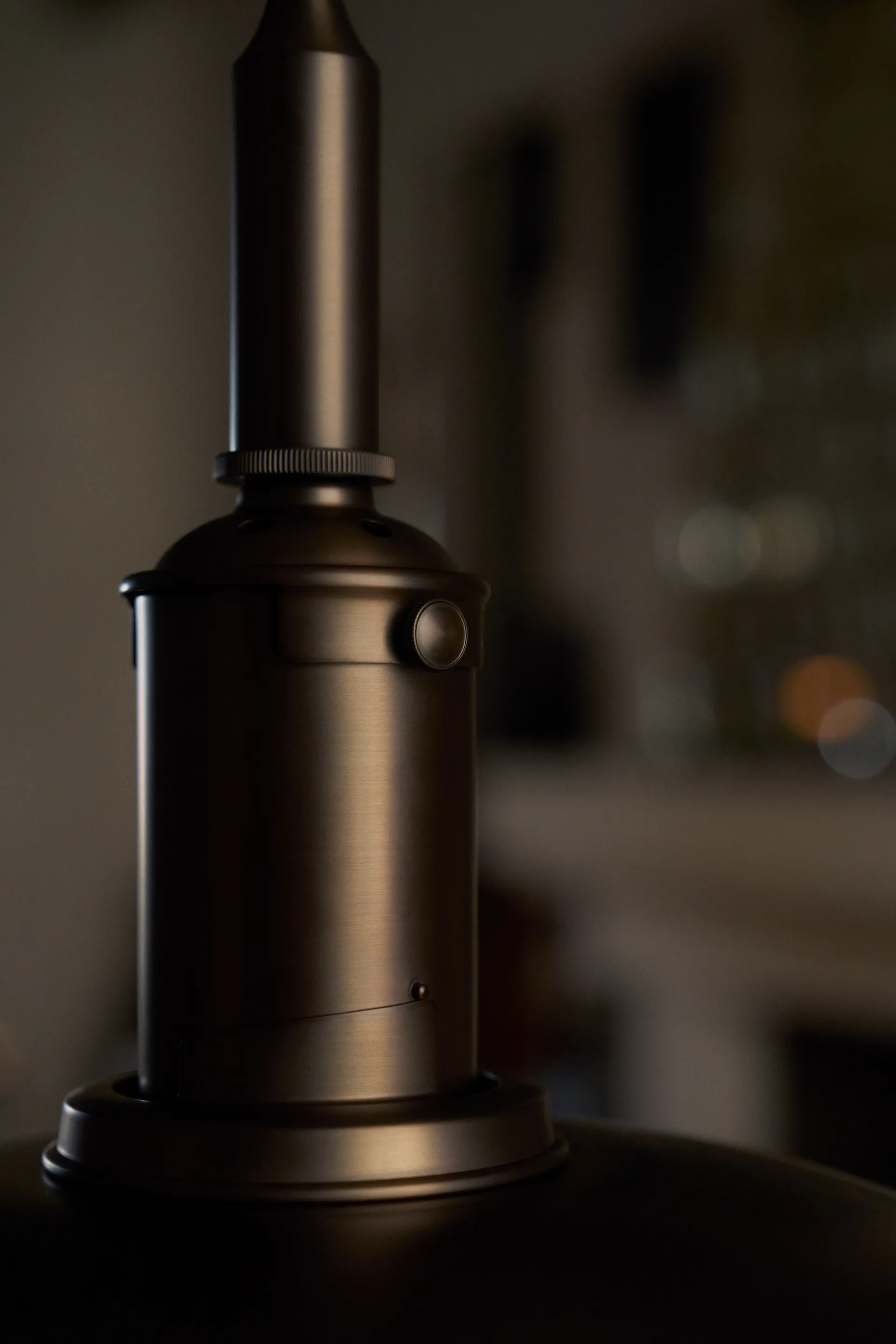 PH 3/3 Luna κρεμαστό φωτιστικό, Aged brass-Οπαλικό γυαλί Louis Poulsen
