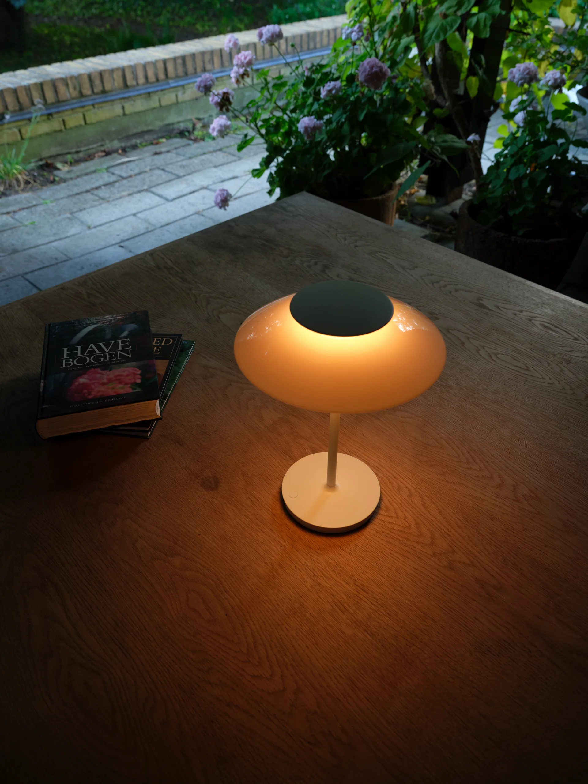 PH 80 φορητό επιτραπέζιο φωτιστικό, Λευκό οπάλ, λευκό Louis Poulsen