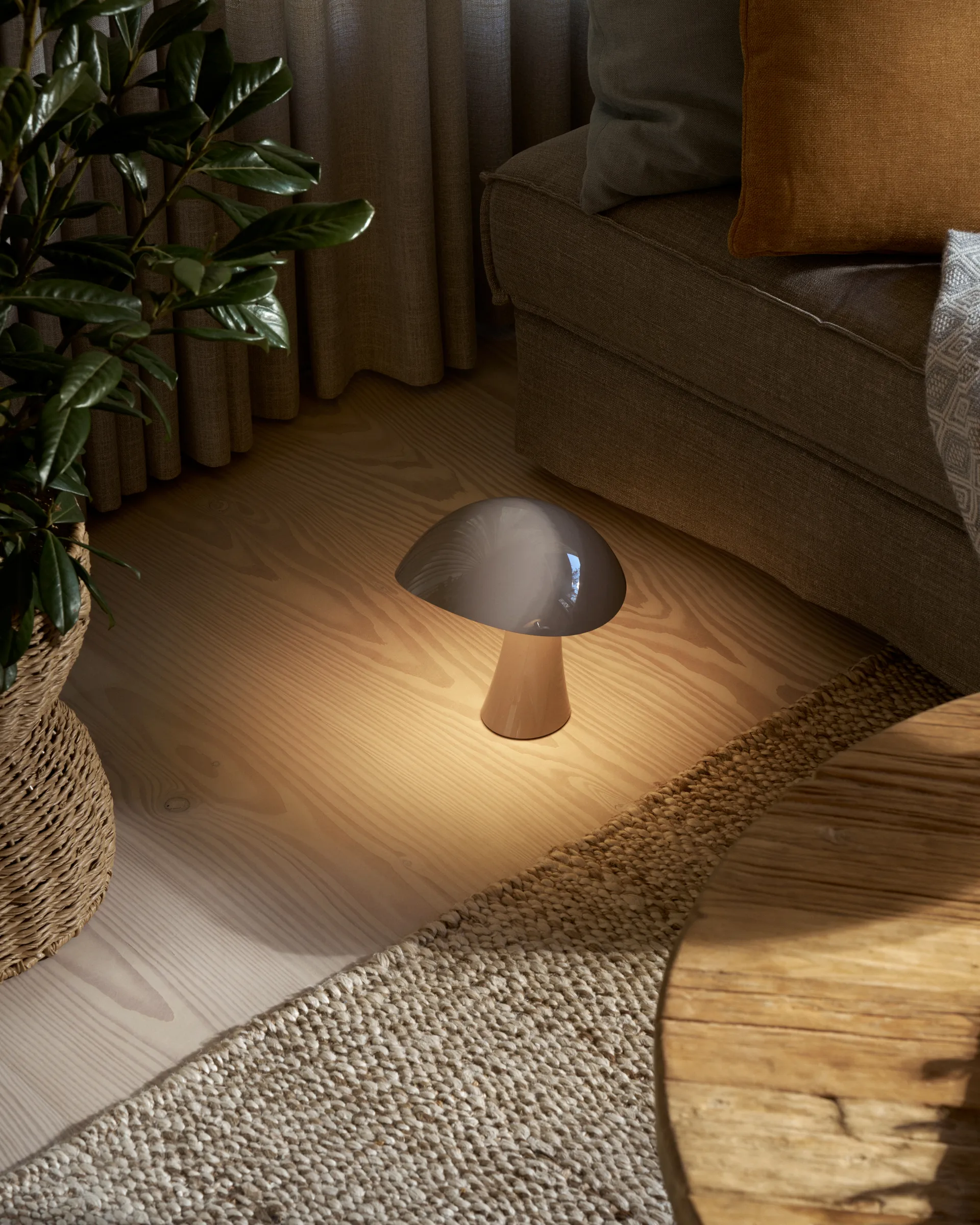 Rumee 220 φορητό επιτραπέζιο φωτιστικό, Earth Grey Louis Poulsen