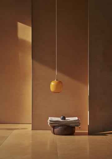 VL45 Radiohus κρεμαστά φωτιστι�κά Ø17,5 cm - Brass-amber glass - Louis Poulsen