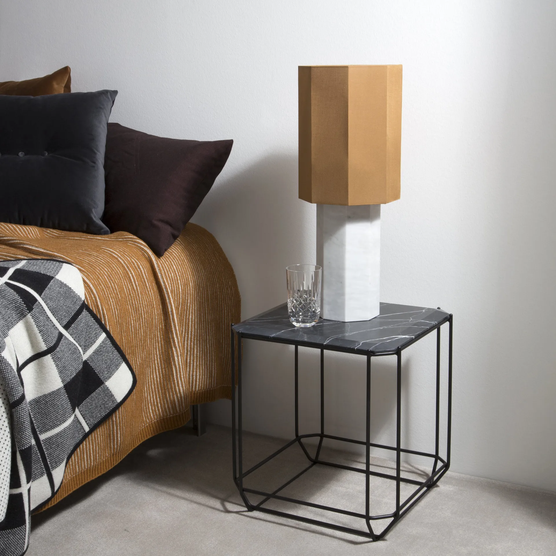 The eight over eight βάση φωτιστικού, λευκό μάρμαρο Louise Roe