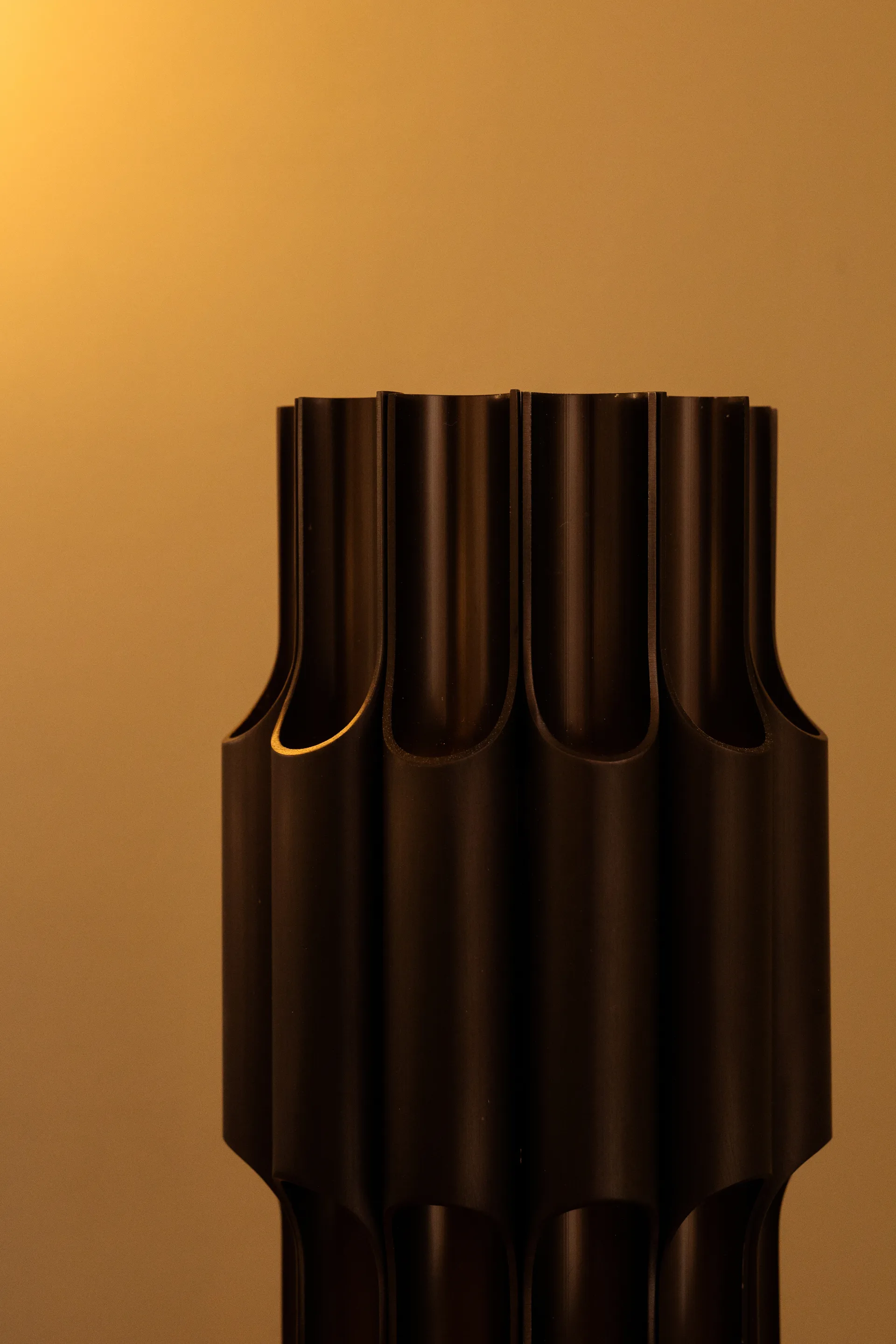 Pan 120 επιτραπέζιο φωτιστικό, Μπρονζέ LYFA