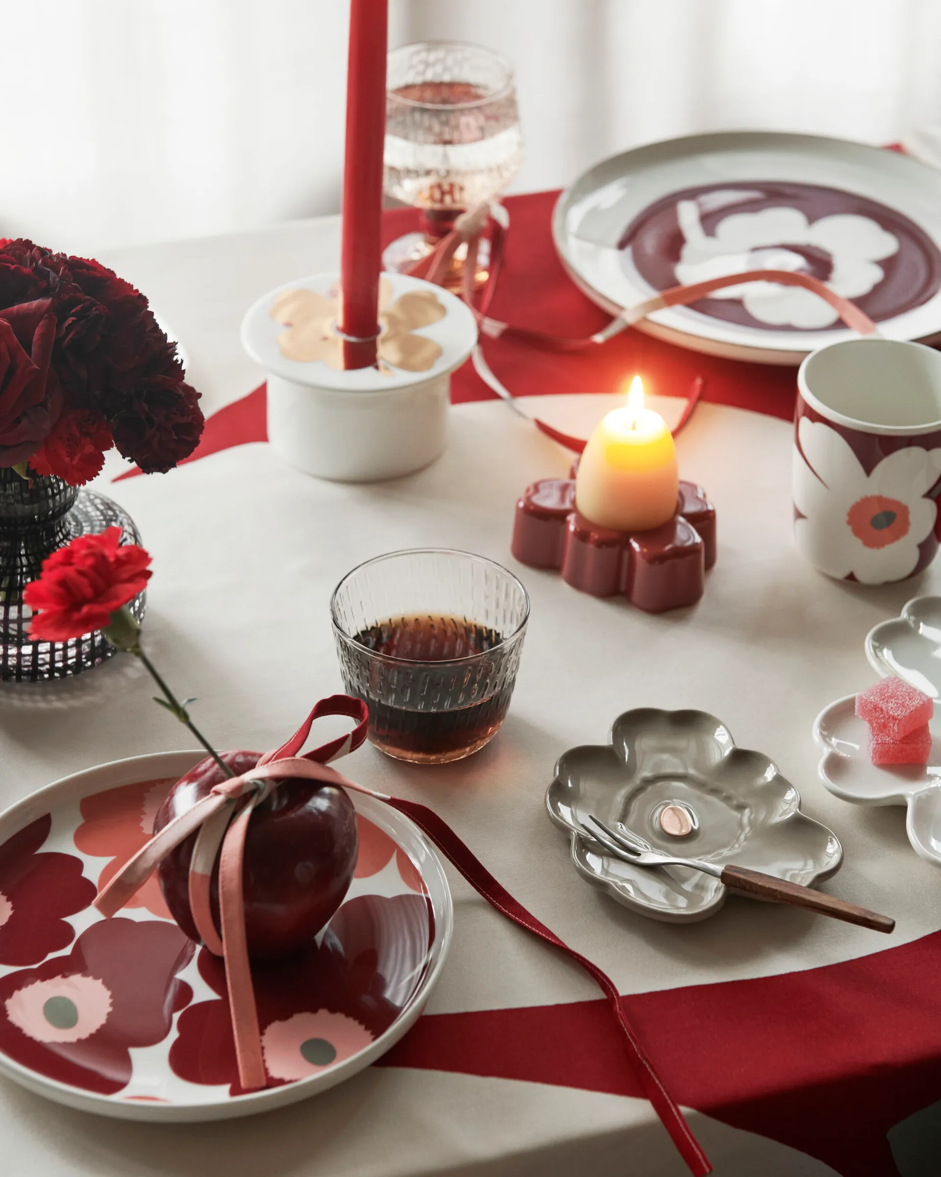 Μοναδική κούπα επετείου 60 ετών Unikko 25 cl+πιάτο 12x15 cm, White-dark cherry-ash grey Marimekko