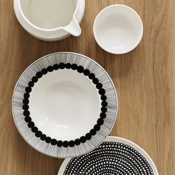 Räsymatto πιάτο Ø 20 cm - μαύρο-λευκό, μικρές κουκίδες - Marimekko