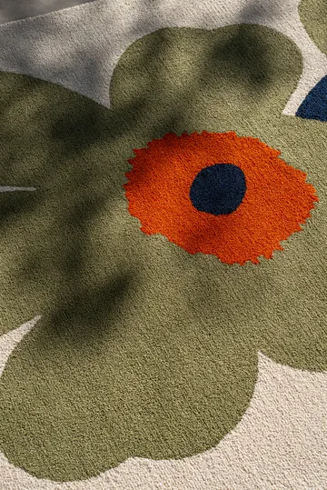 Unikko anniversary πατάκι εξωτερικού χώρου - Dusty green, 250x350 εκ. - Marimekko