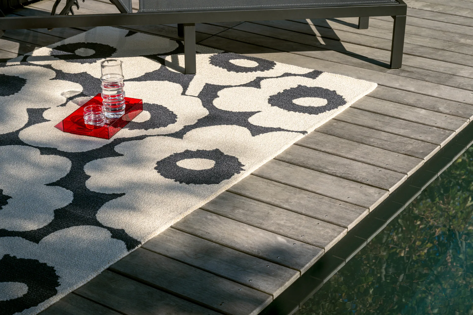 Unikko χαλάκι outdoor, Charcoal-white, 160x230 εκ. Marimekko
