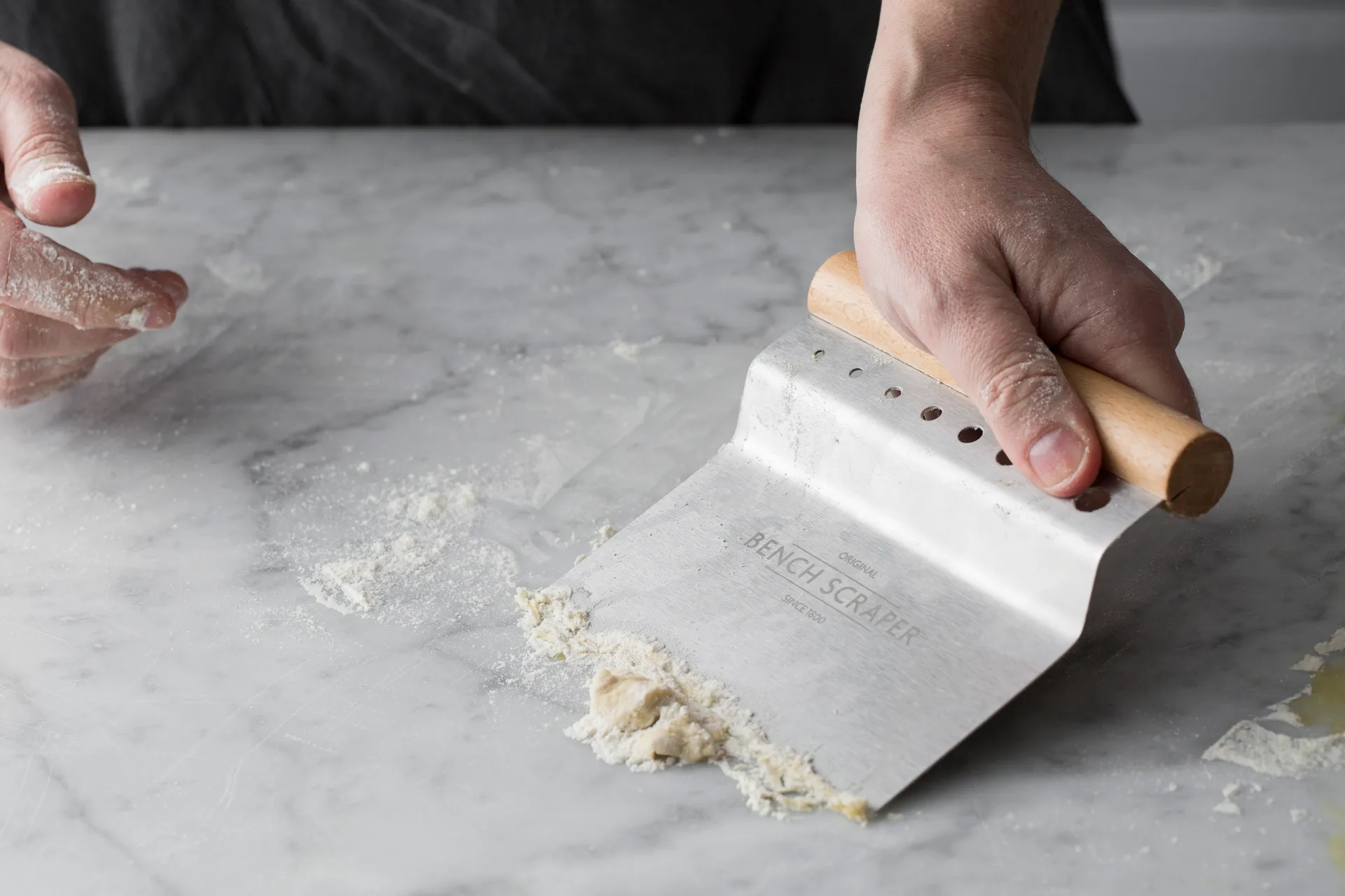 Innovative ξύστρα πάγκου 15 cm, Κρεμ-γκρι Mason Cash