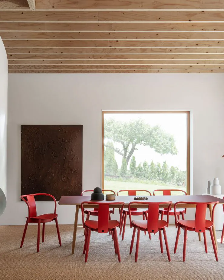 Icha καρέκλα, Κόκκινη λεκκαρισμένη οξιά Massproductions