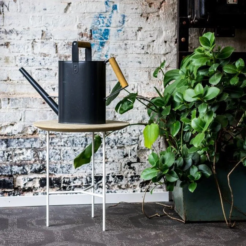 Tribeca πλευρικό τραπέζι, Δρυς ρουστίκ με λάδι, μαύρα πόδια, ø47 εκ. Mavis