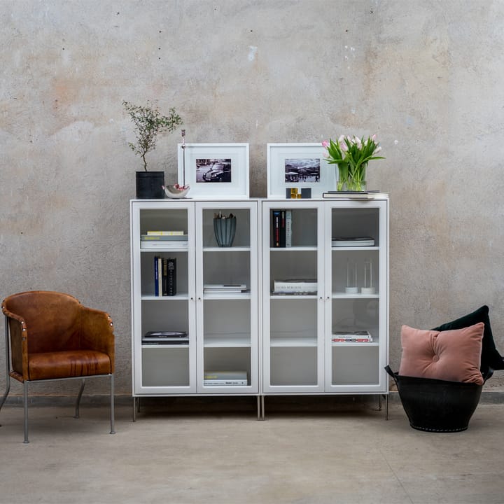 Volt βιτρίνα 130 cm άσπρη, Λεπτομέρειες σε ανοξείδωτο ατσάλι Mavis