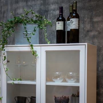 Volt βιτρίνα 130 cm άσπρη - Λεπτομέρειες σε ανοξείδωτο ατσάλι - Mavis
