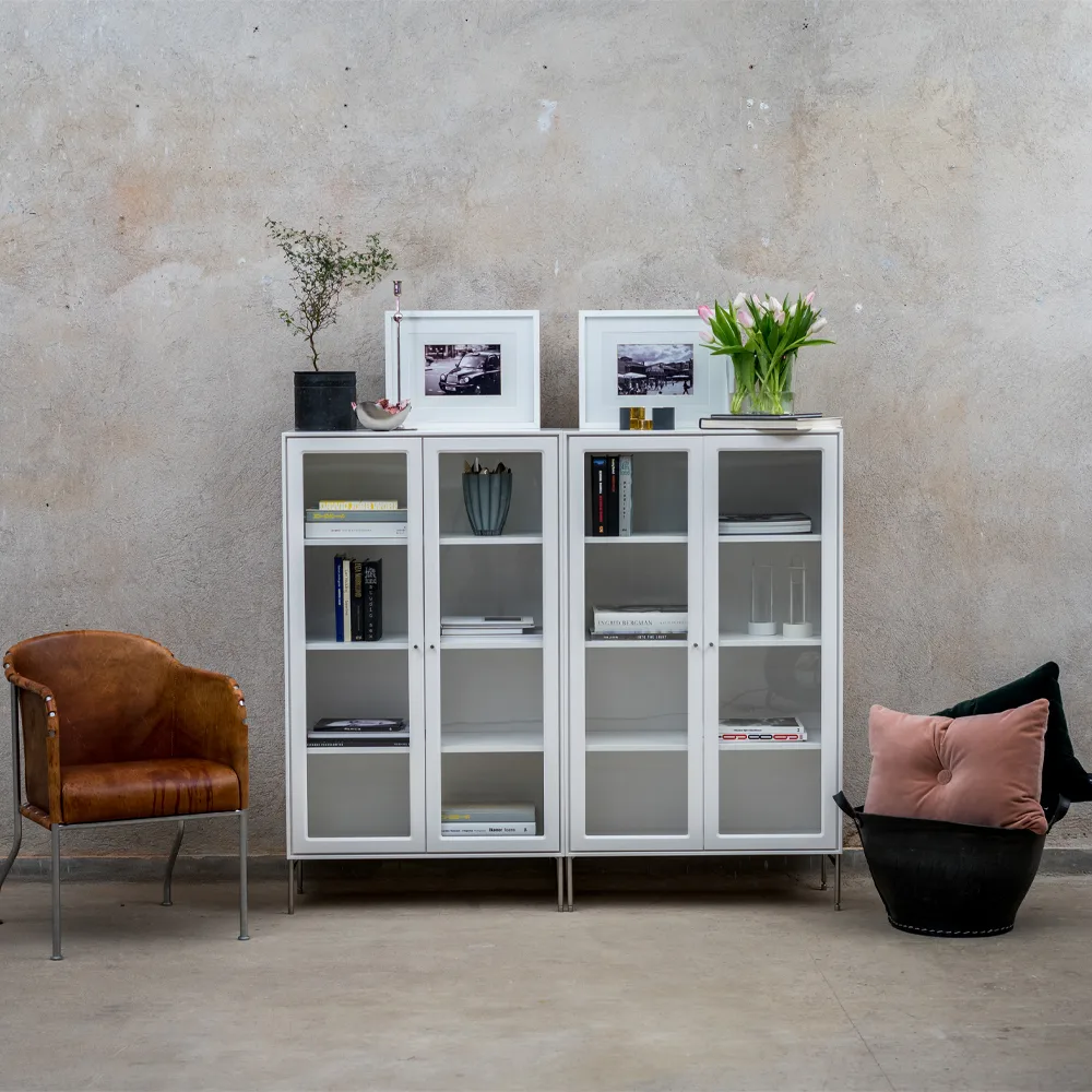 Volt βιτρίνα 190 cm άσπρη, Λεπτομέρειες σε ανοξείδωτο ατσάλι Mavis