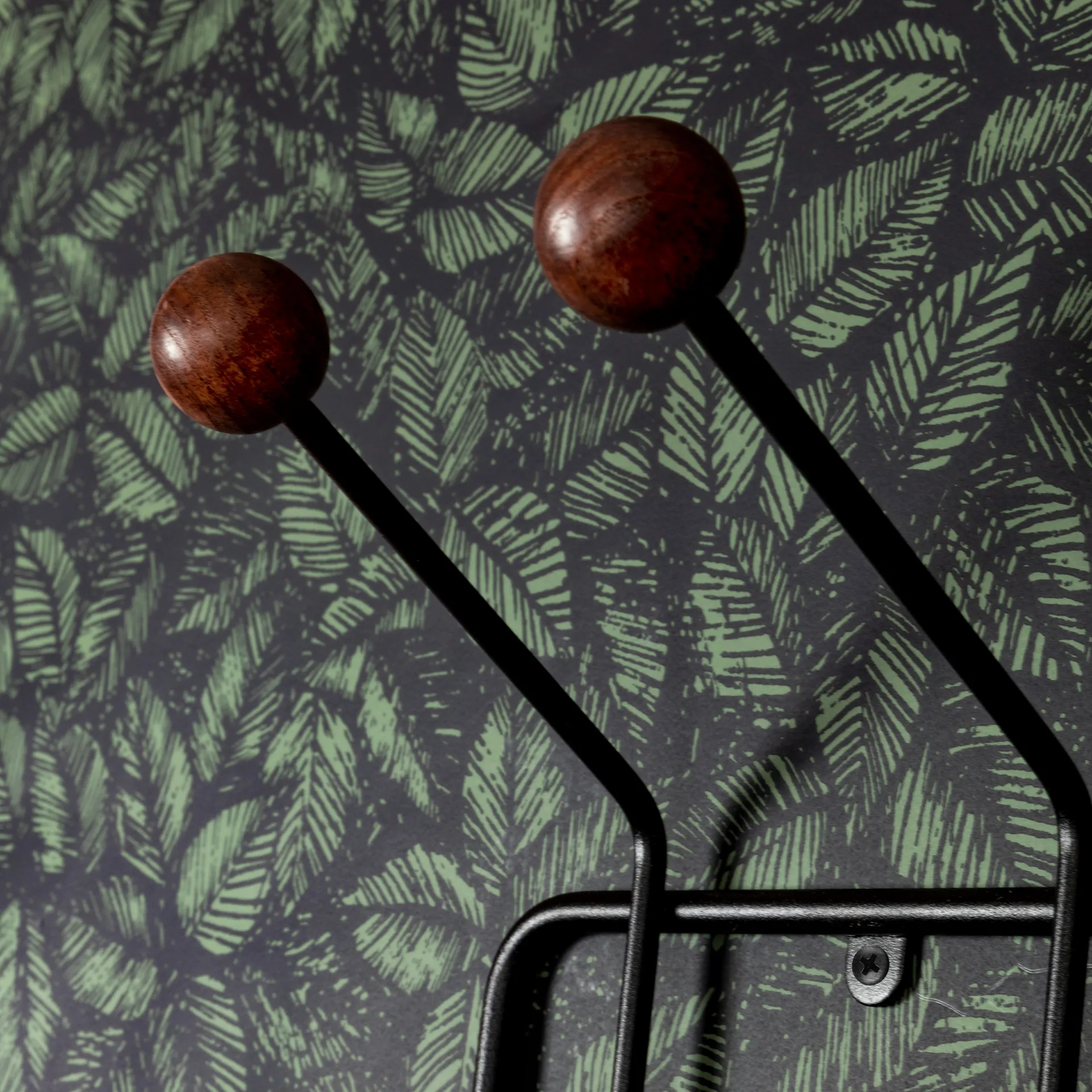 Bill XS κρεμάστρα, μαύρο-σκούρο καφέ Maze