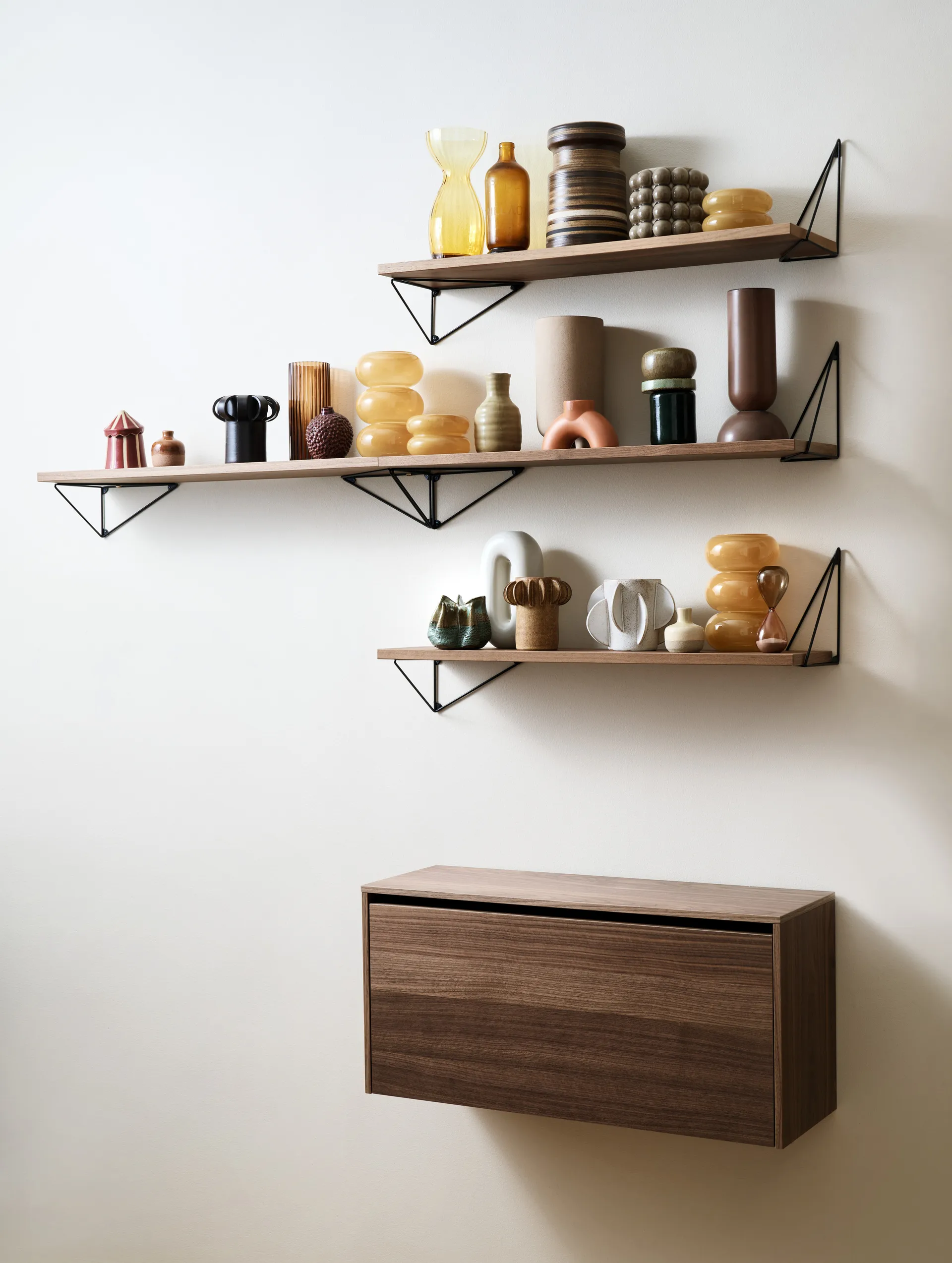 Nτουλάπι τοίχου, Pythagoras Cabinet, 38x80 εκ, Καρυδιά Maze