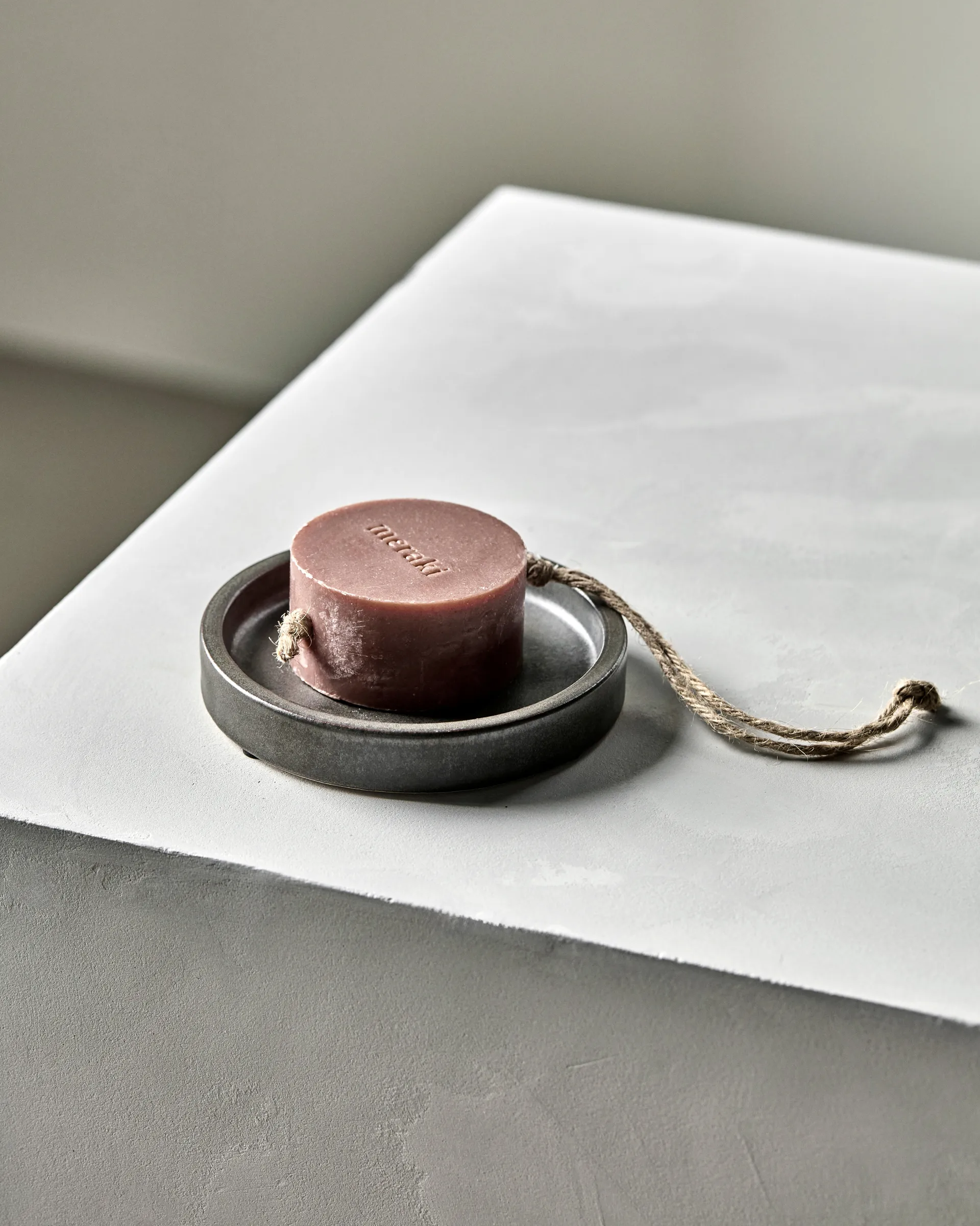 Datura θήκη σαπουνιού Ø12,5 εκ., Σκούρο γκρι Meraki