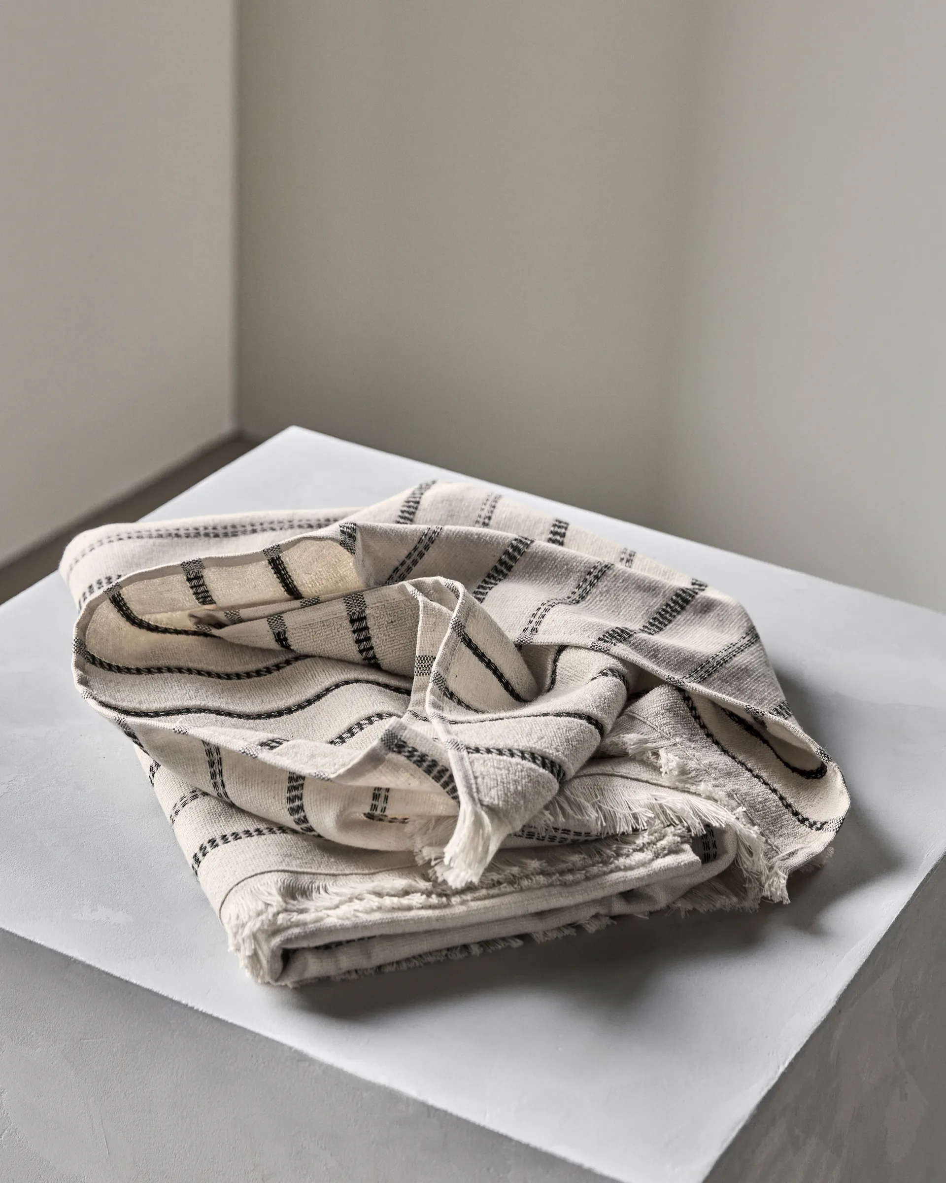 True πετσέτα μπάνιου, Off-White-μαύρο, 70x140 cm Meraki